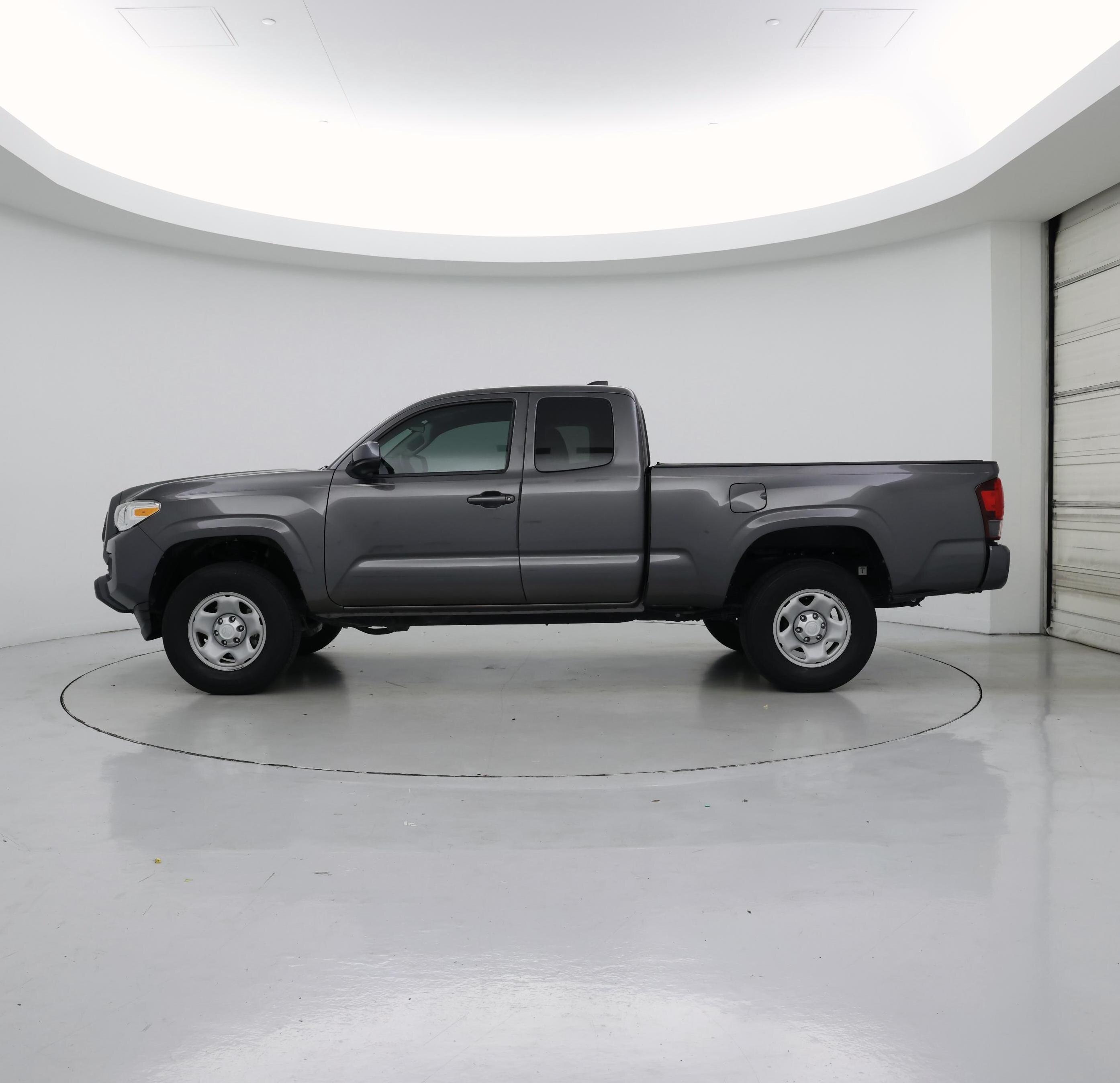 Thumbnail: 2021 Toyota Tacoma - 3