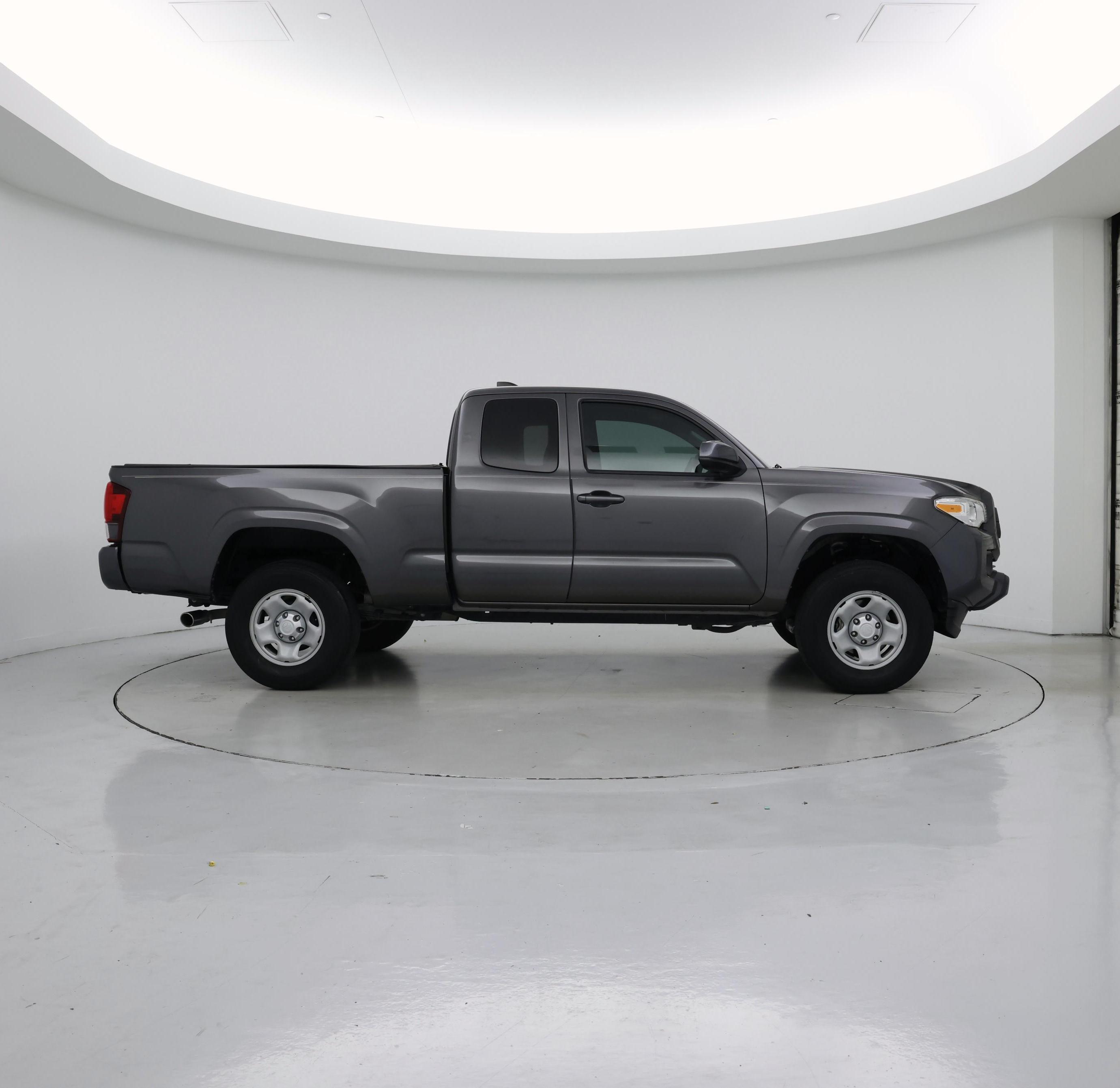 Thumbnail: 2021 Toyota Tacoma - 7