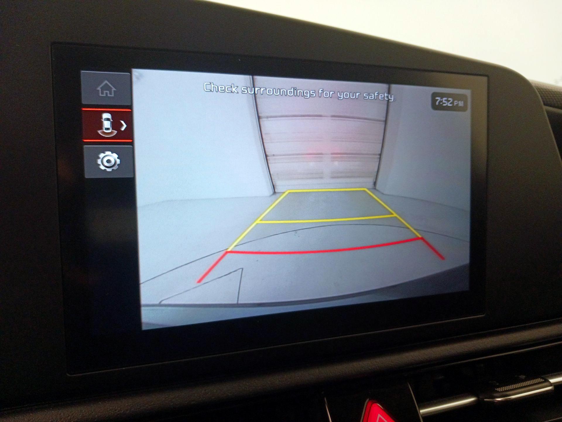 Thumbnail: 2025 Kia Niro - 14