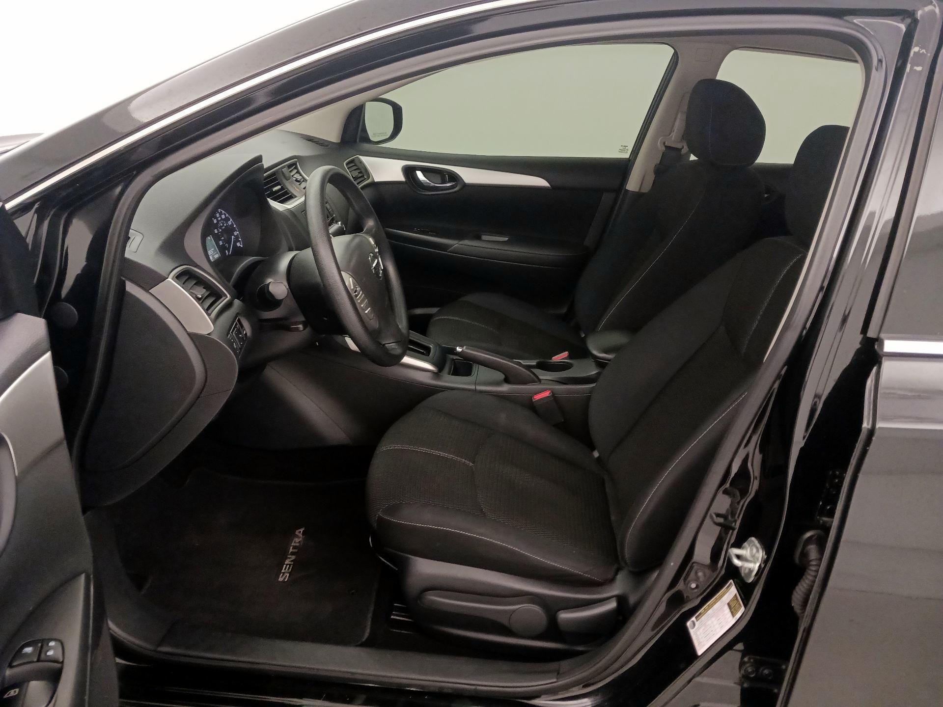 Thumbnail: 2017 Nissan Sentra - 11