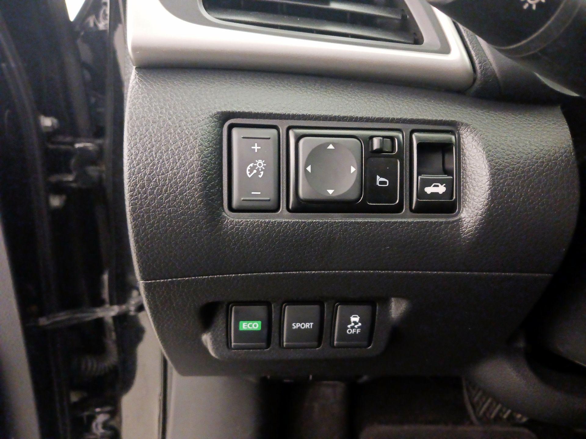 Thumbnail: 2017 Nissan Sentra - 13