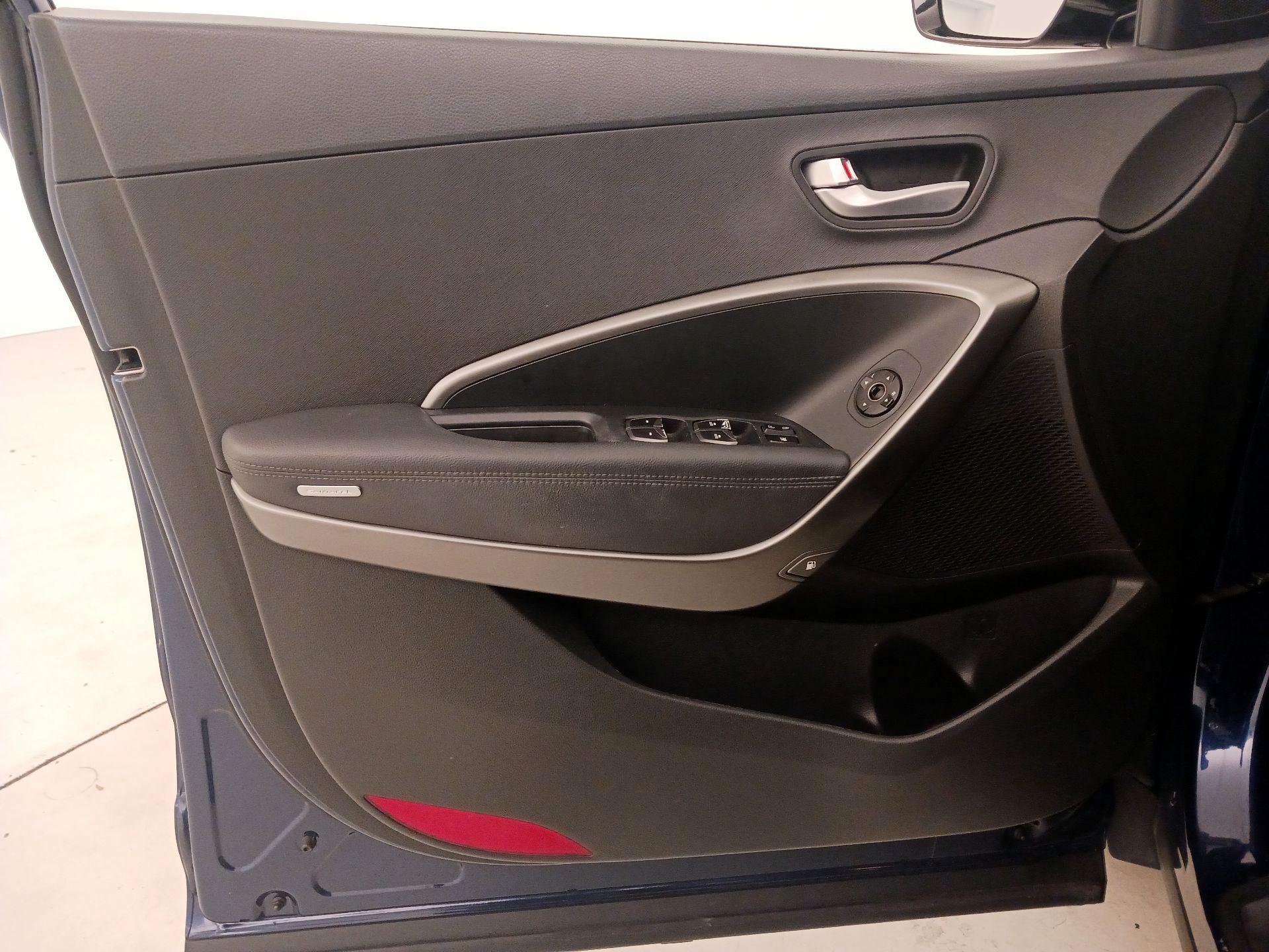 Thumbnail: 2018 Hyundai Santa Fe - 12