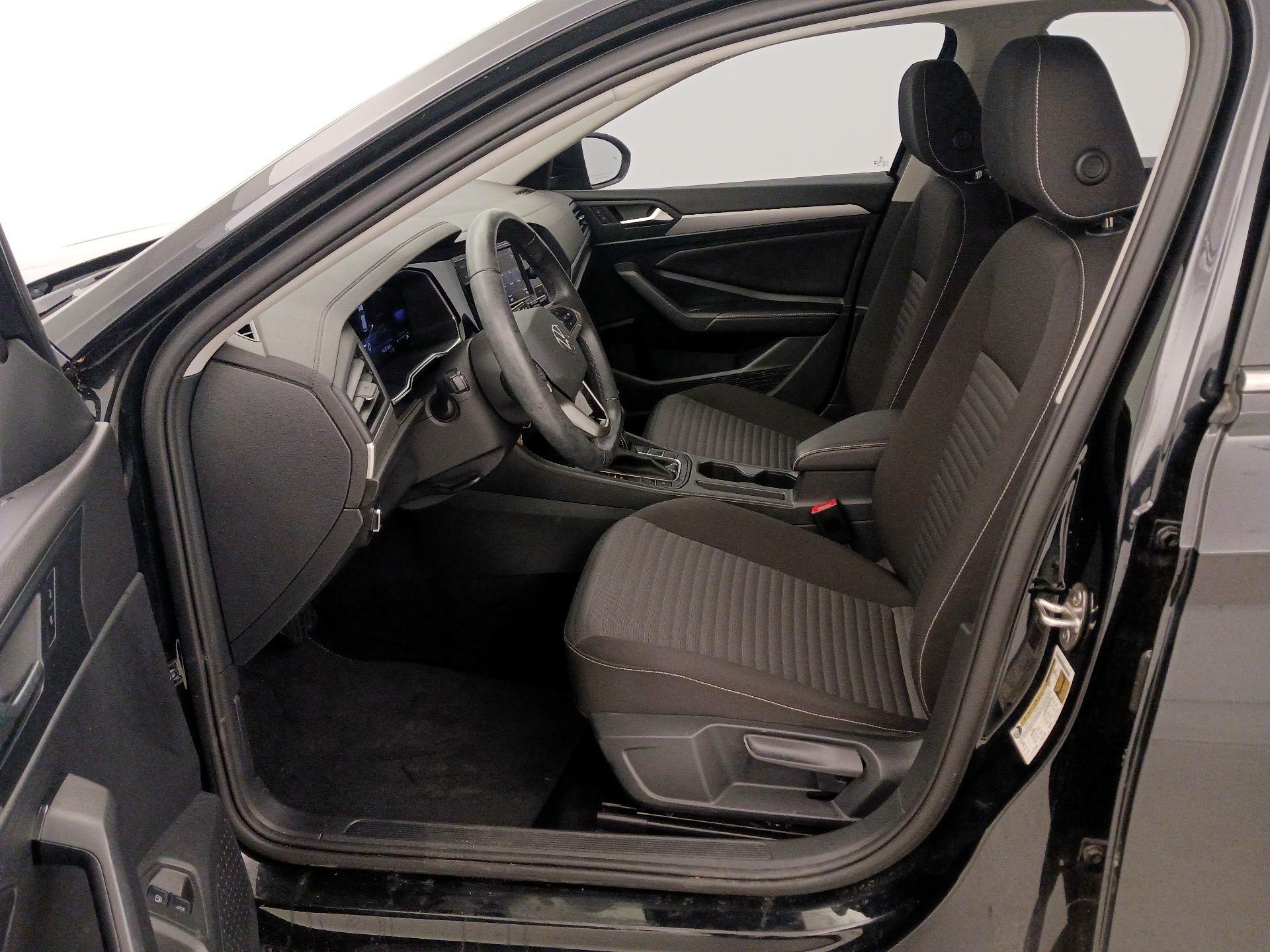 Thumbnail: 2023 Volkswagen Jetta - 11