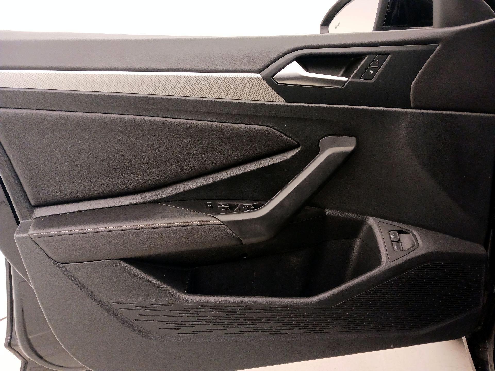 Thumbnail: 2023 Volkswagen Jetta - 12