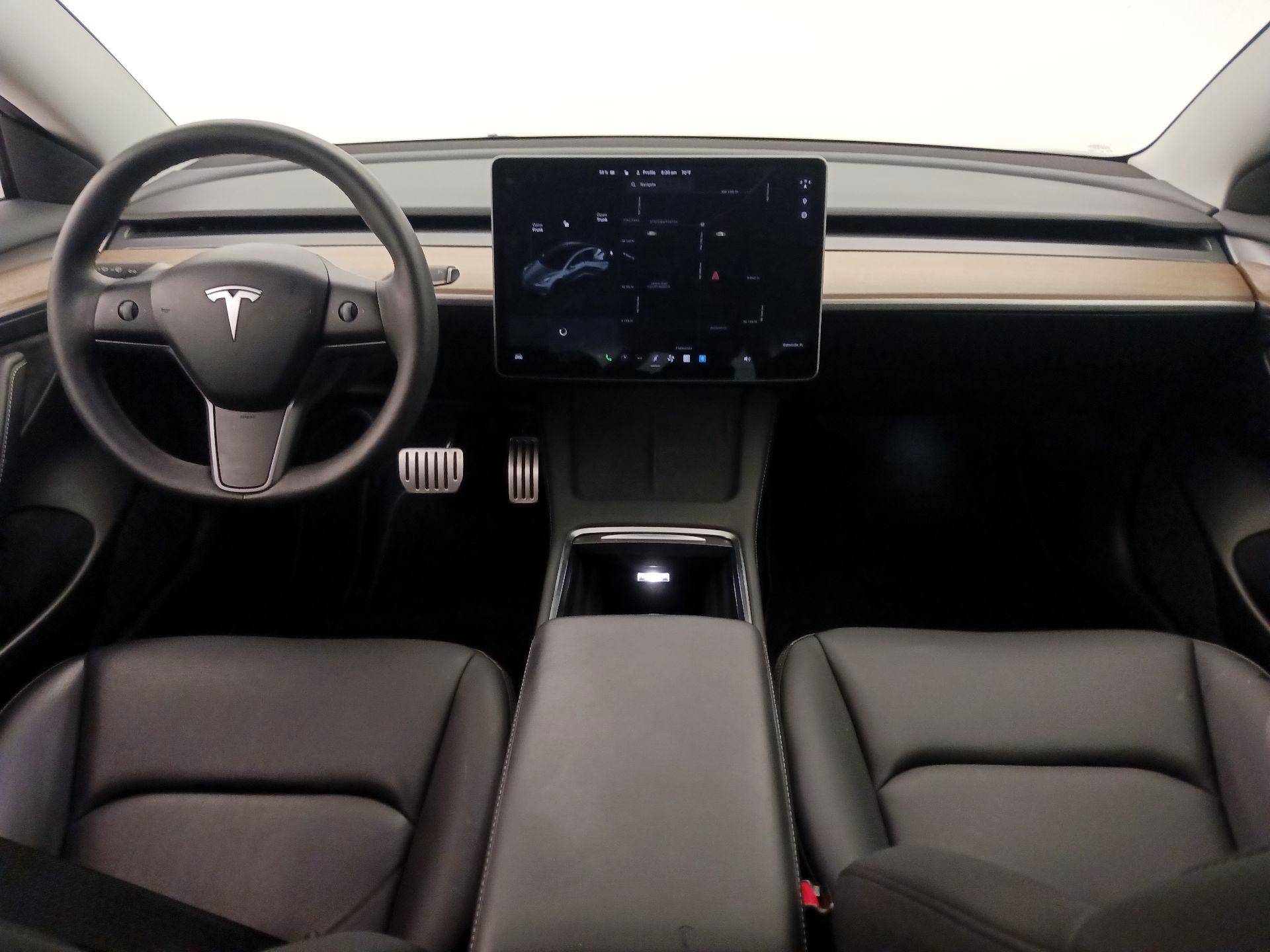 Thumbnail: 2023 Tesla Model 3 - 9