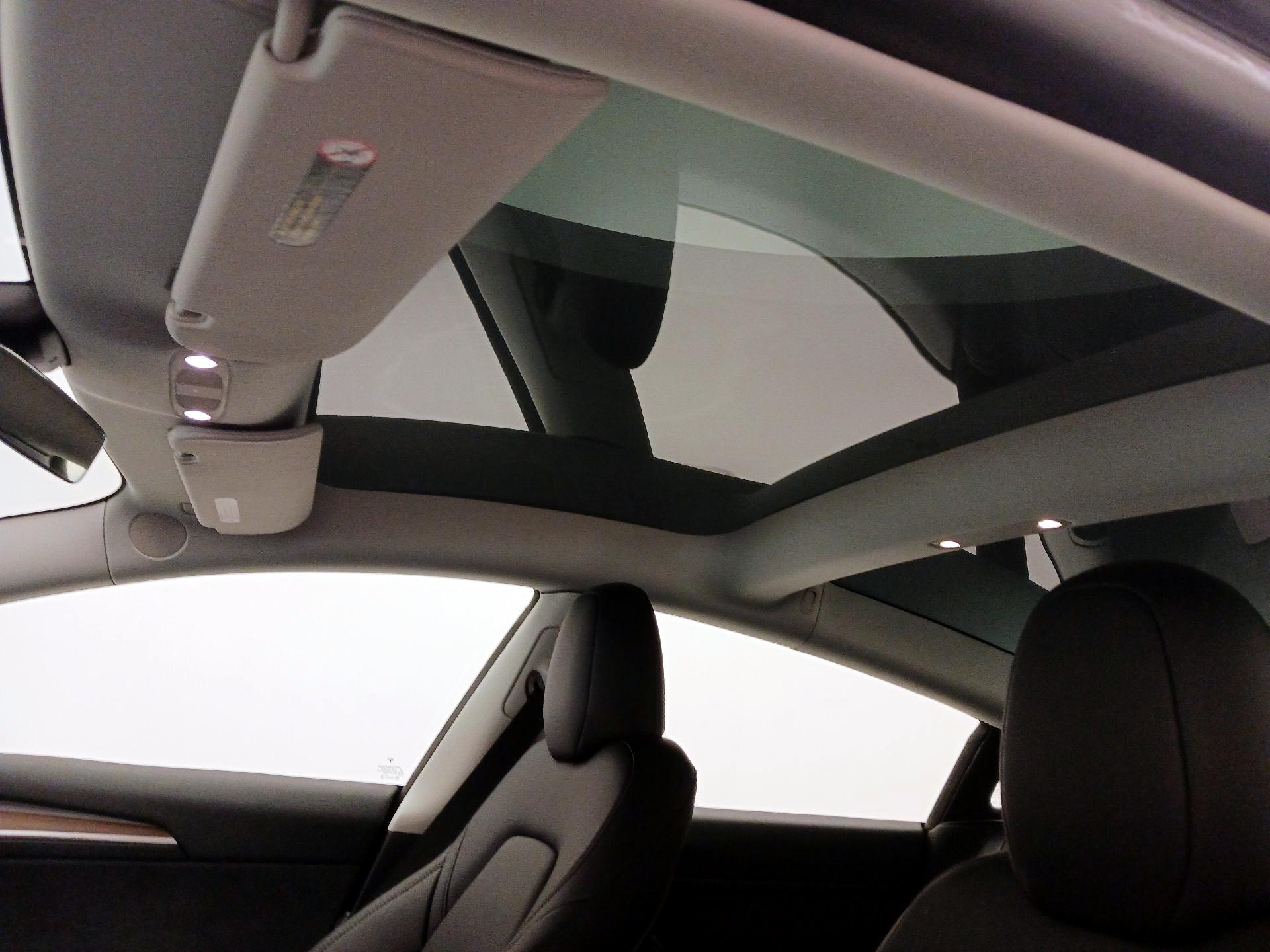 Thumbnail: 2023 Tesla Model 3 - 19