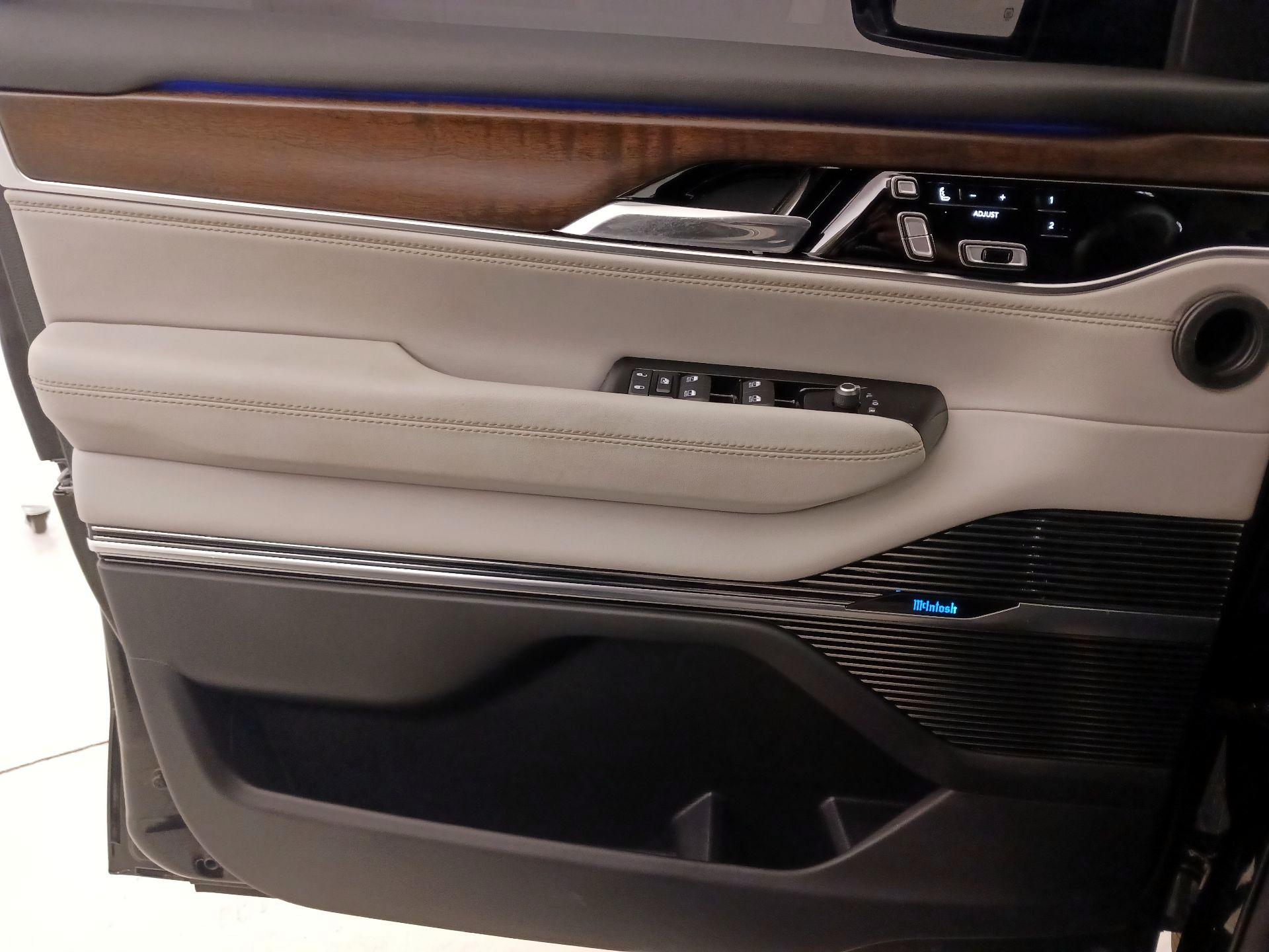 Thumbnail: 2022 Jeep Grand Wagoneer - 12