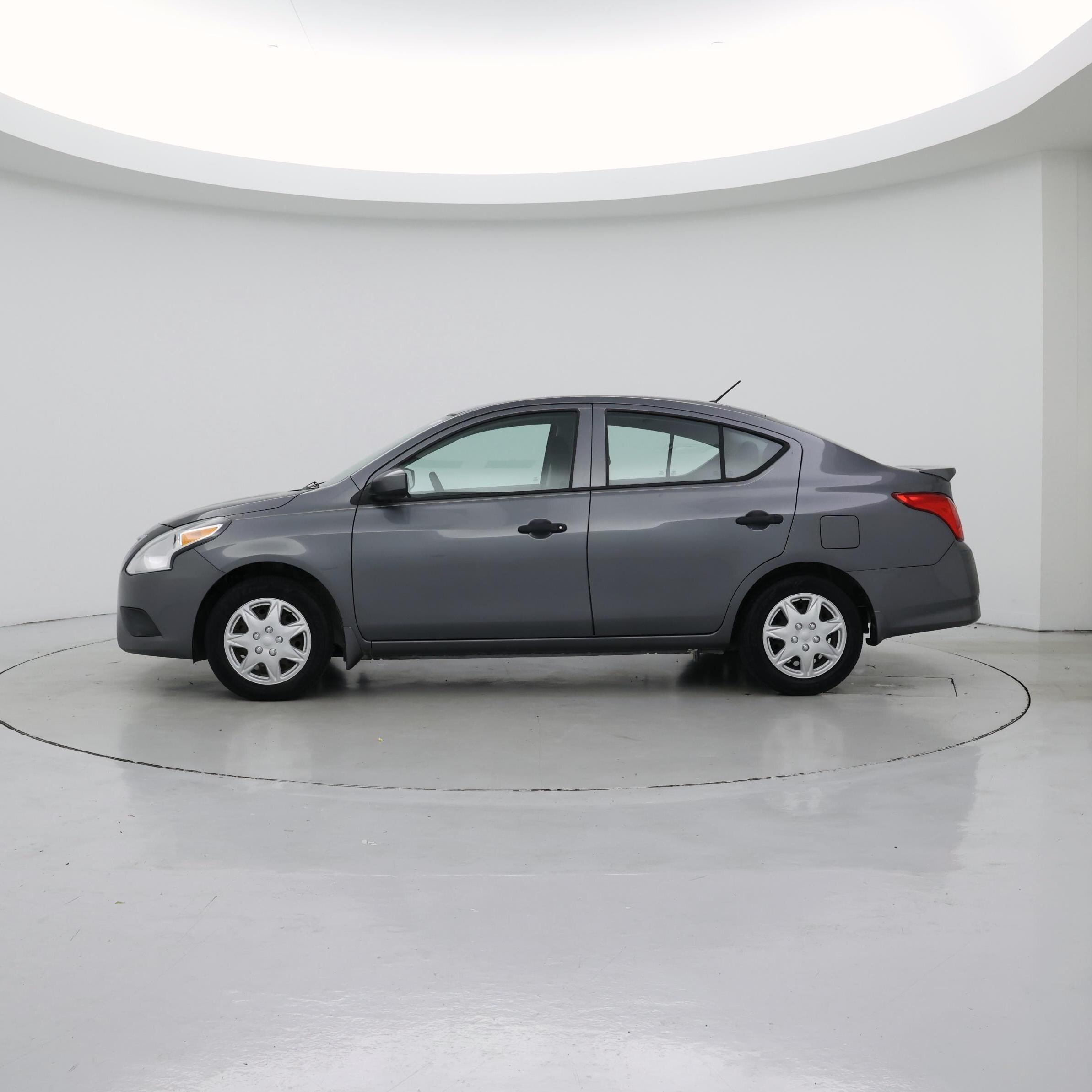 Thumbnail: 2018 Nissan Versa - 3