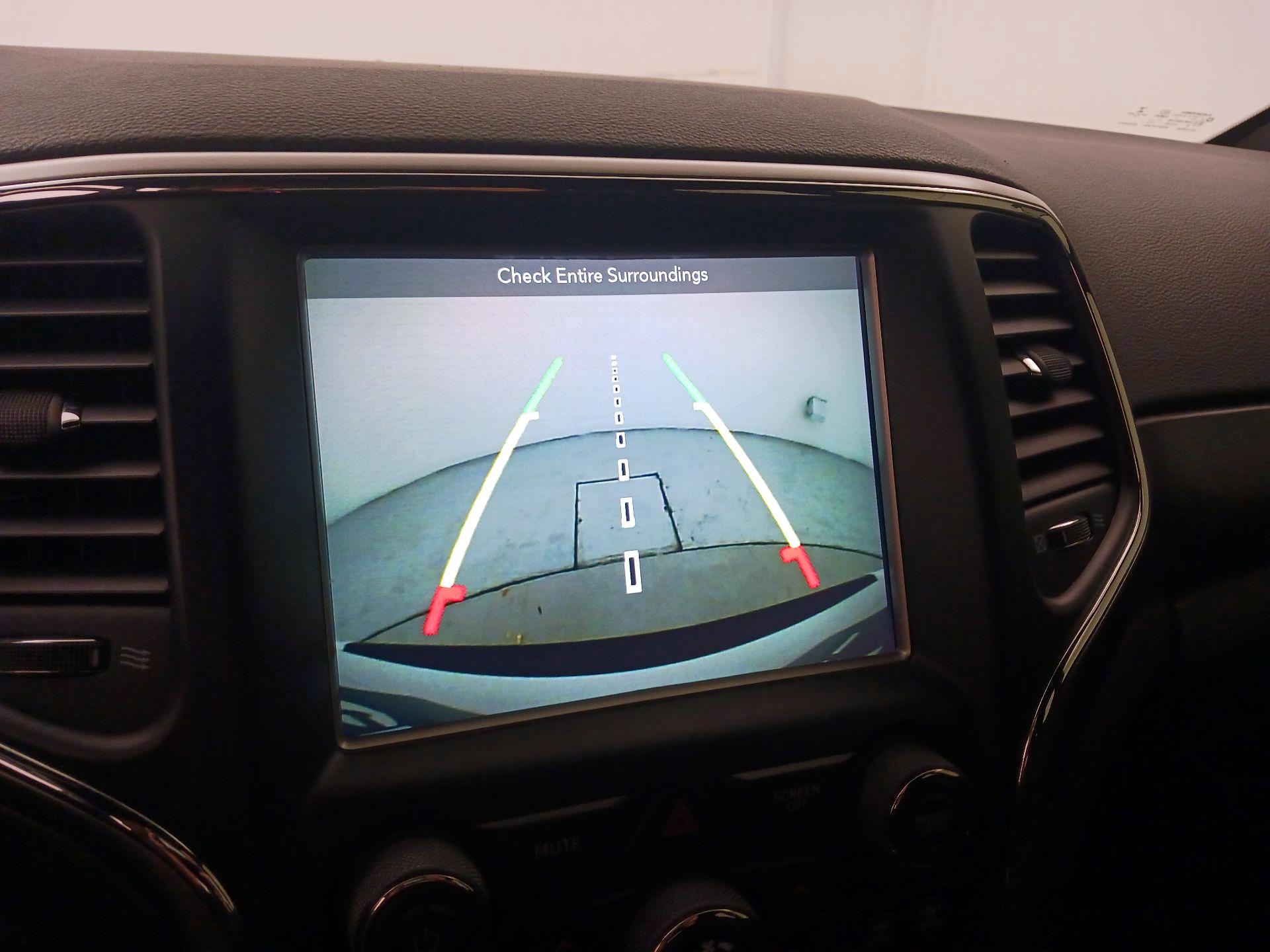 Thumbnail: 2018 Jeep Grand Cherokee - 15