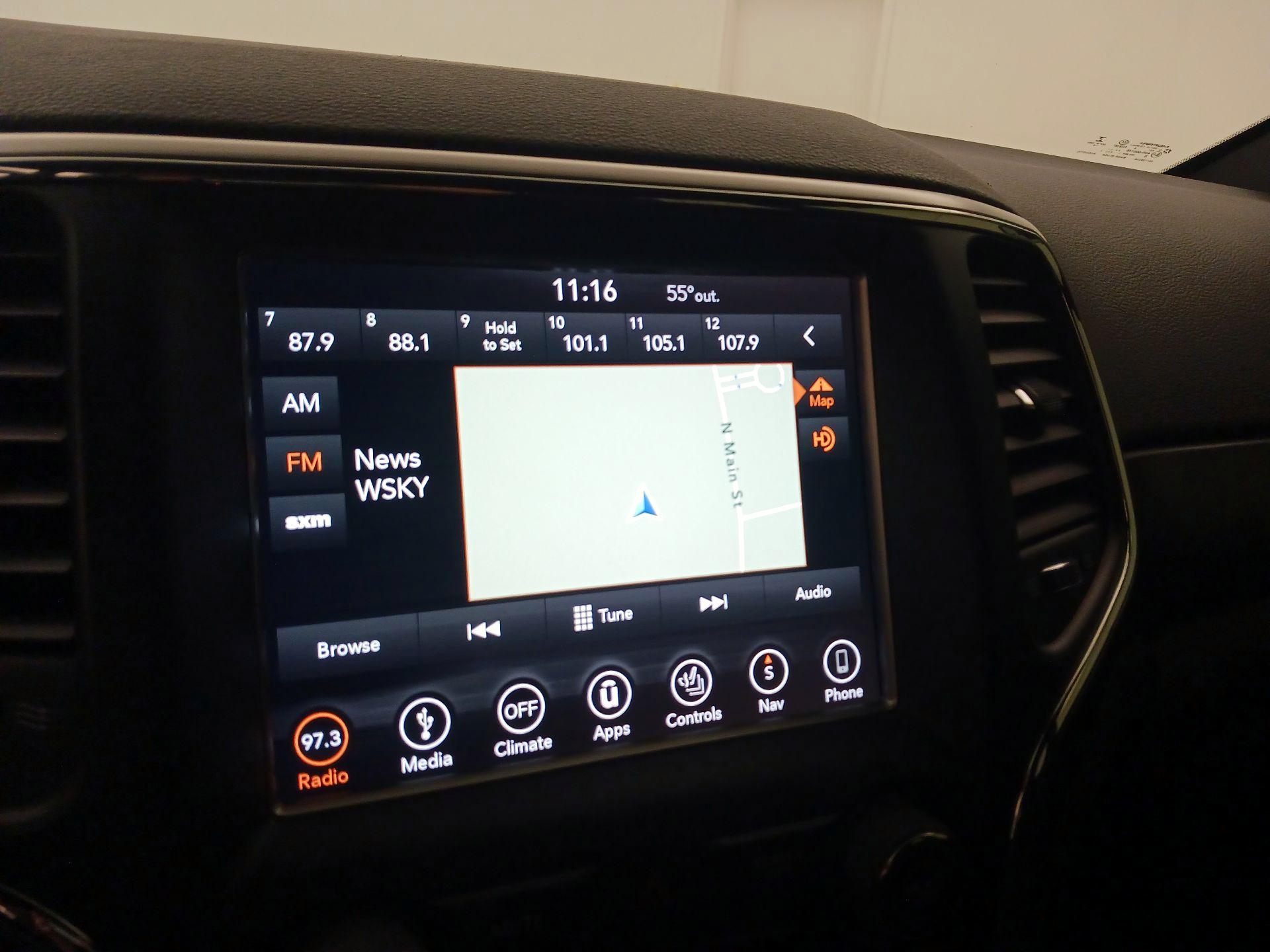 Thumbnail: 2018 Jeep Grand Cherokee - 16