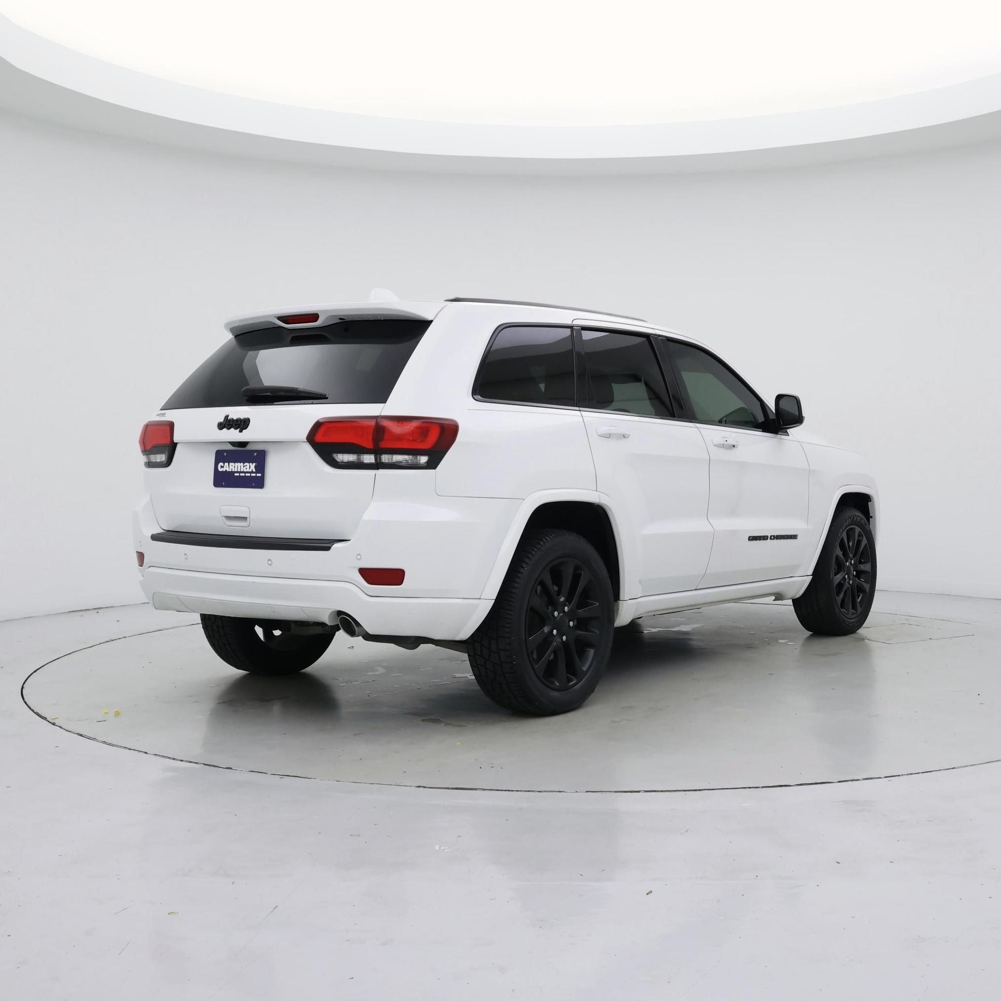 Thumbnail: 2018 Jeep Grand Cherokee - 8