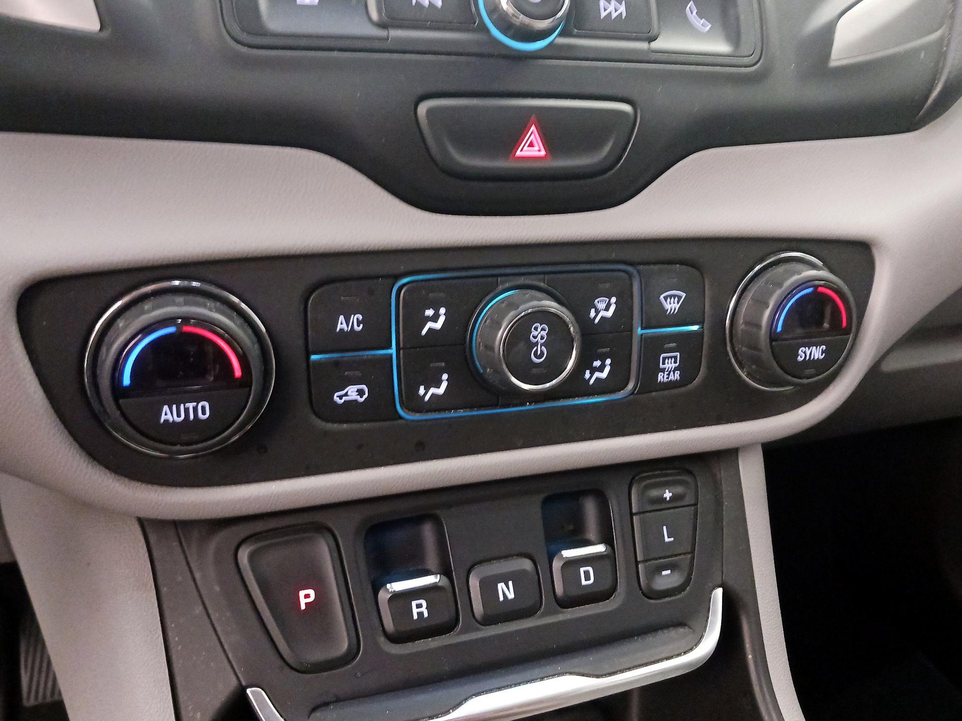 Thumbnail: 2018 GMC Terrain - 16