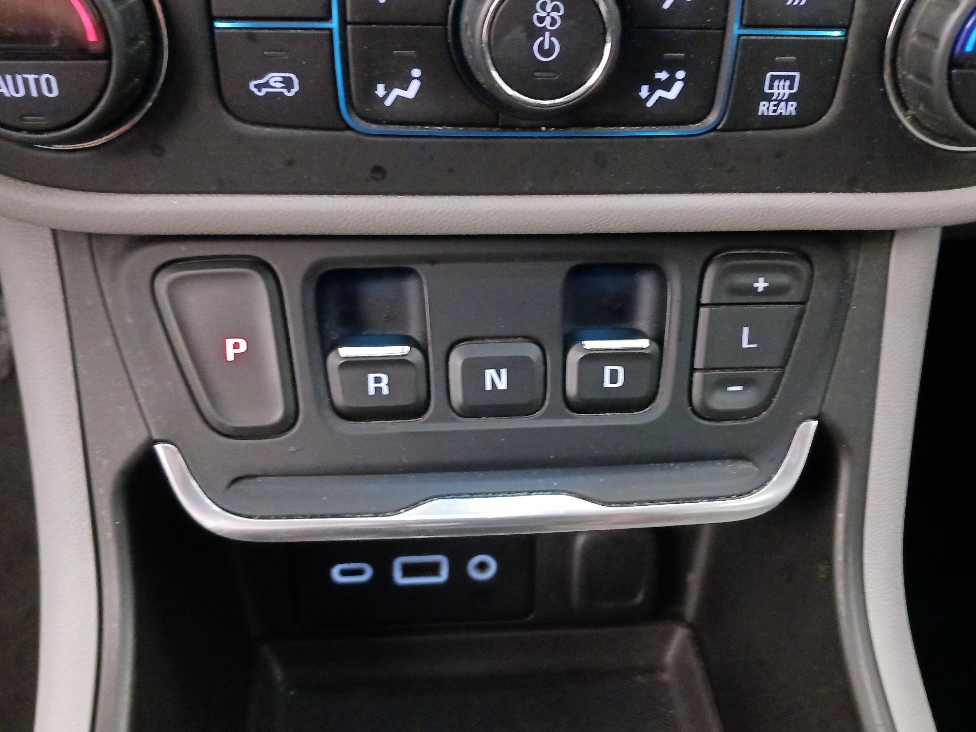 Thumbnail: 2018 GMC Terrain - 17