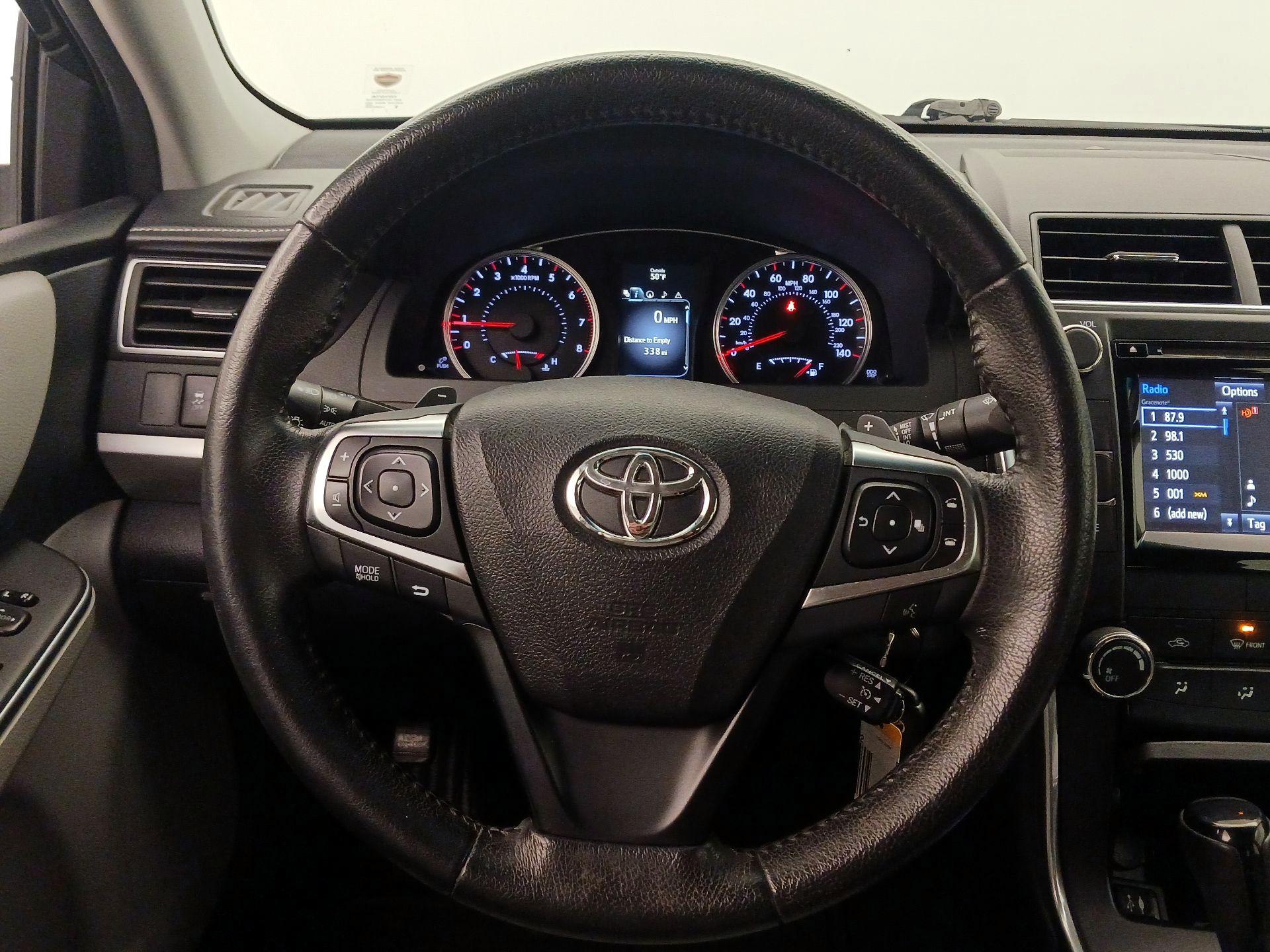 Thumbnail: 2015 Toyota Camry - 10