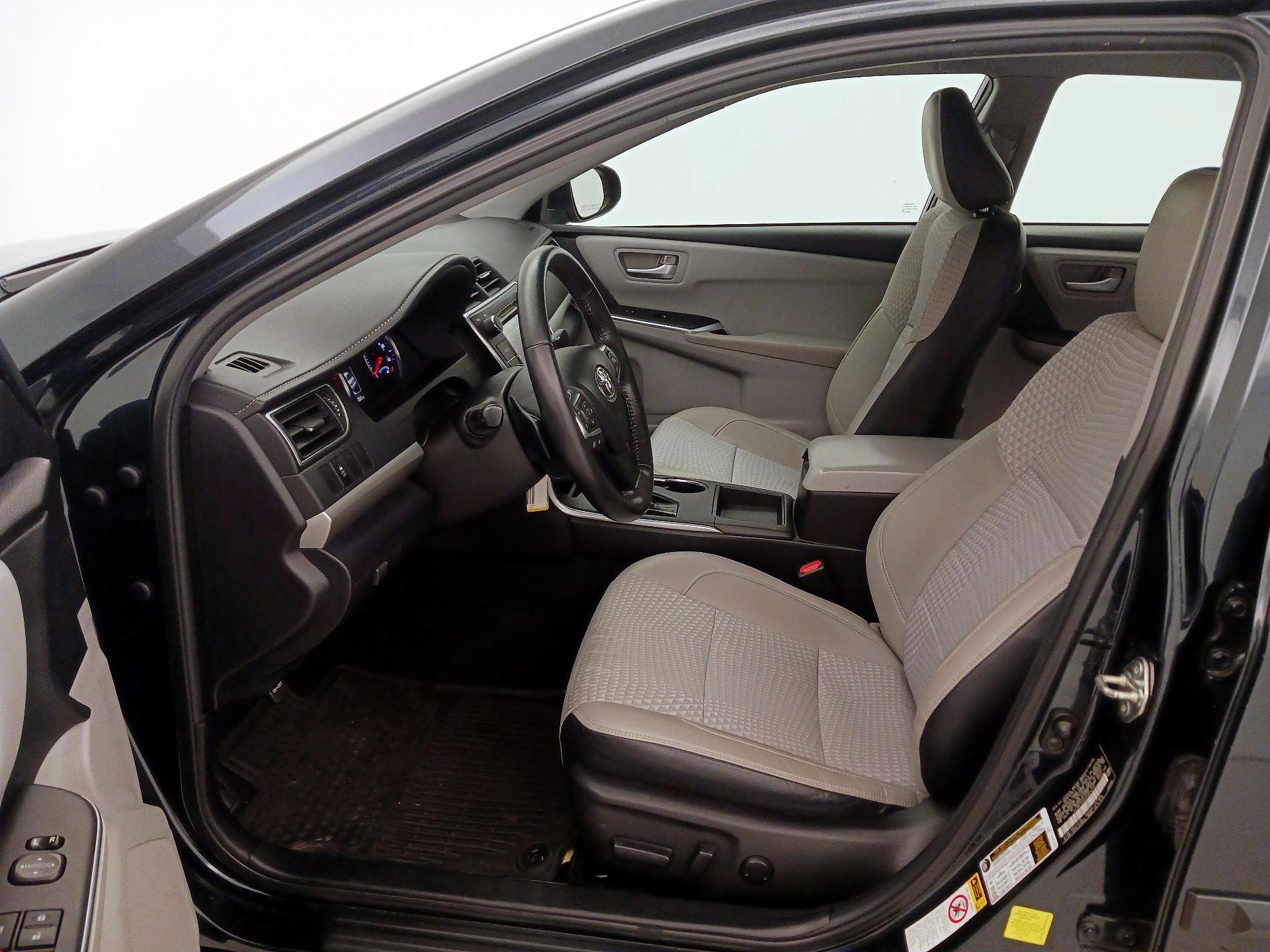 Thumbnail: 2015 Toyota Camry - 11