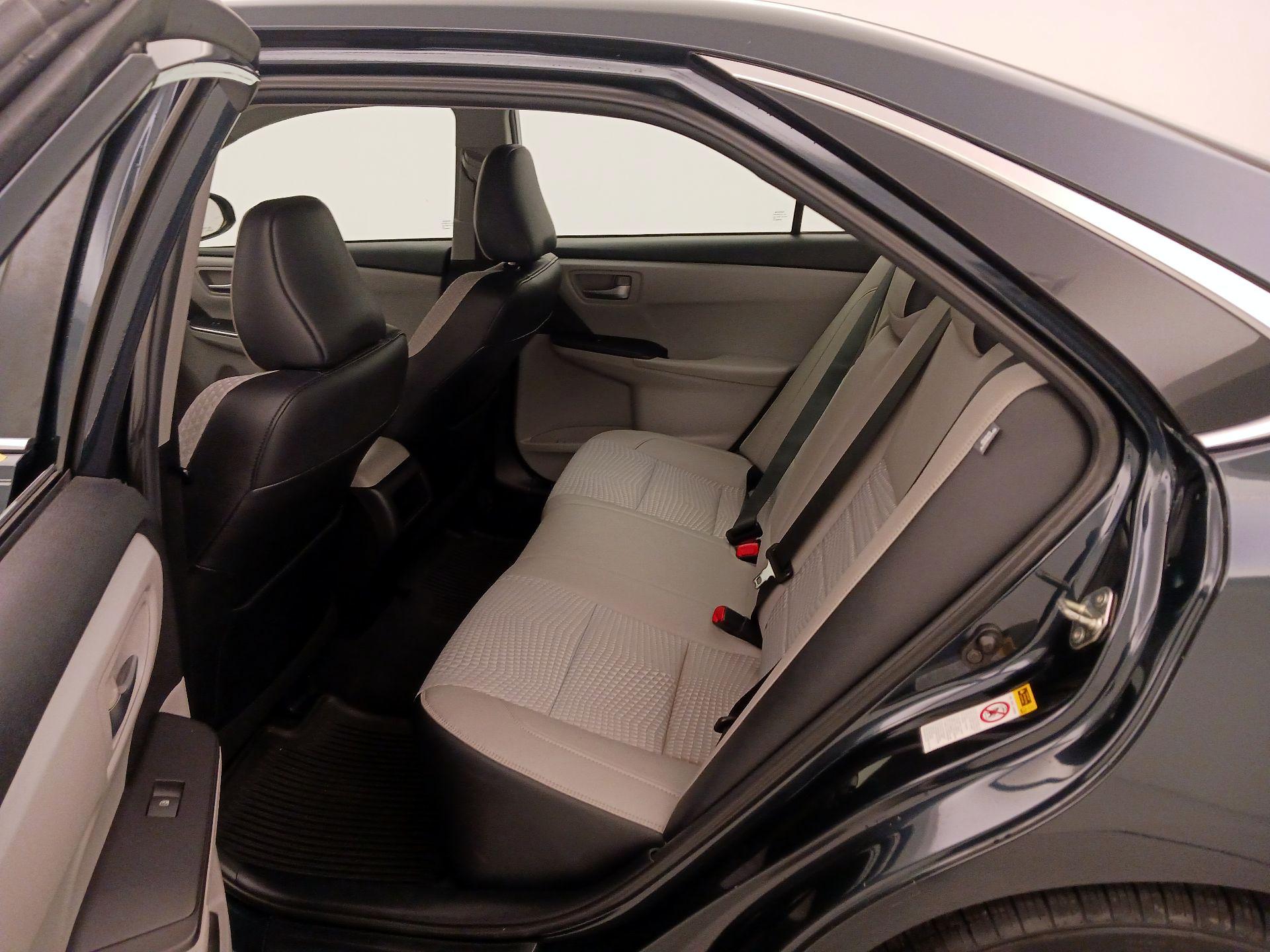 Thumbnail: 2015 Toyota Camry - 19