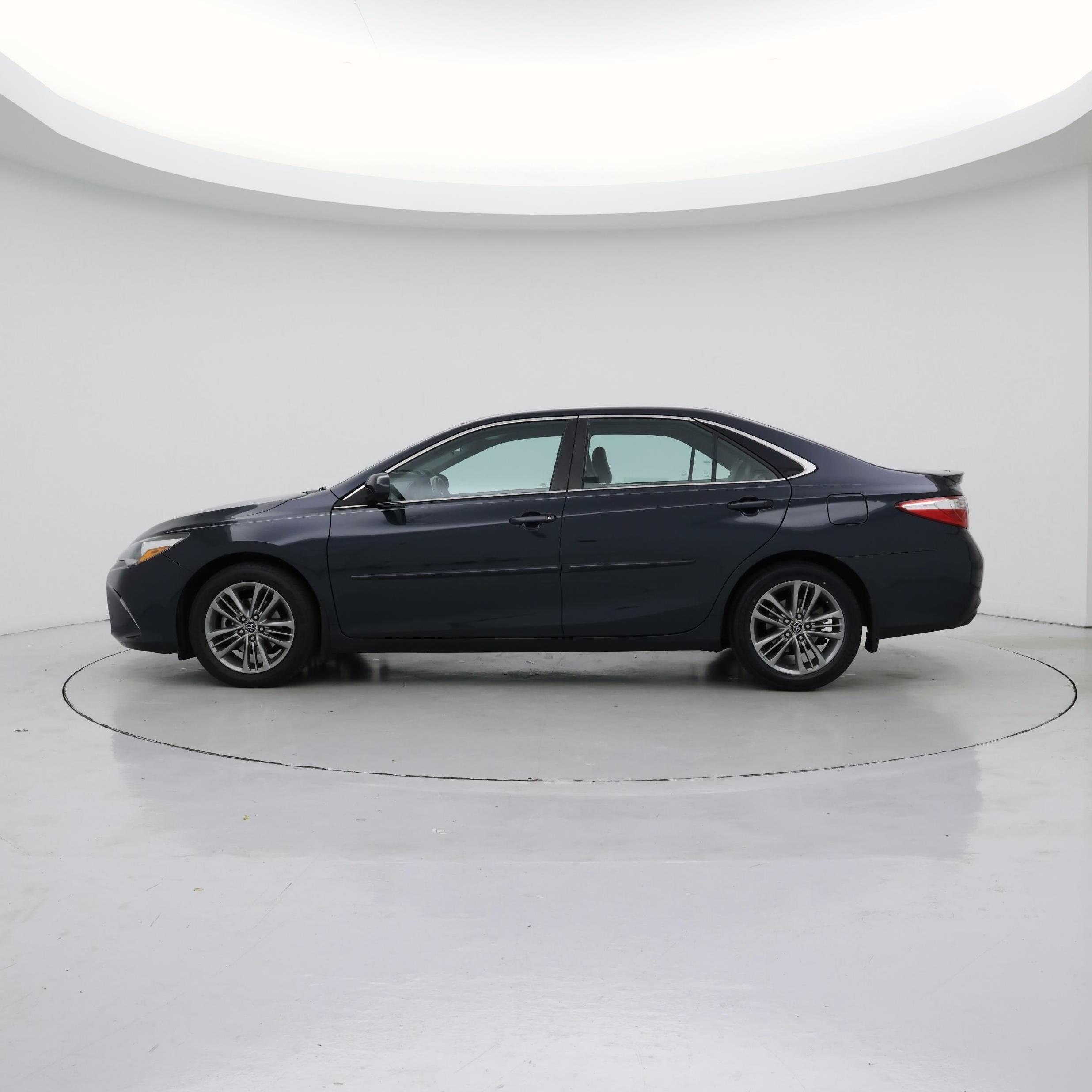 Thumbnail: 2015 Toyota Camry - 3