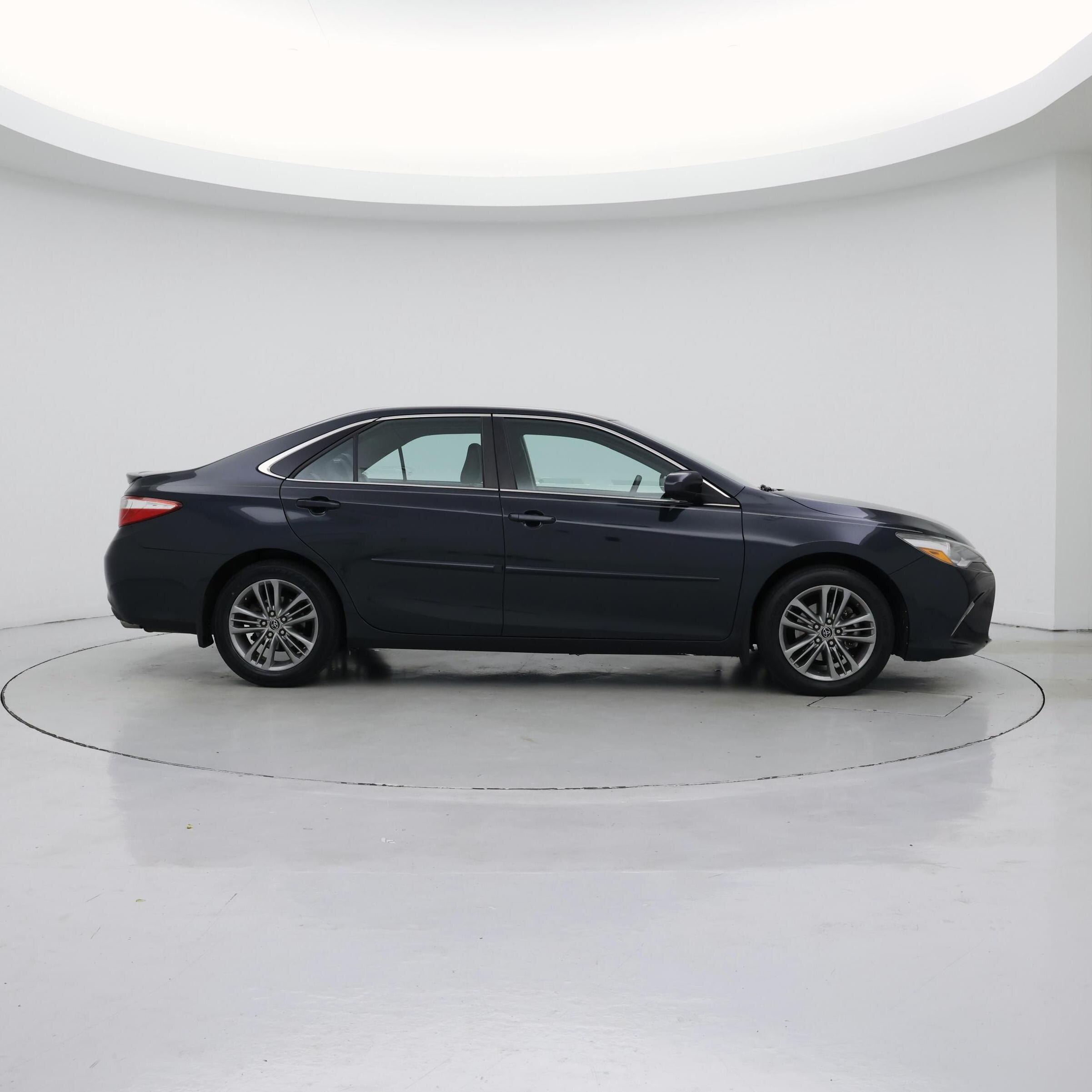 Thumbnail: 2015 Toyota Camry - 7