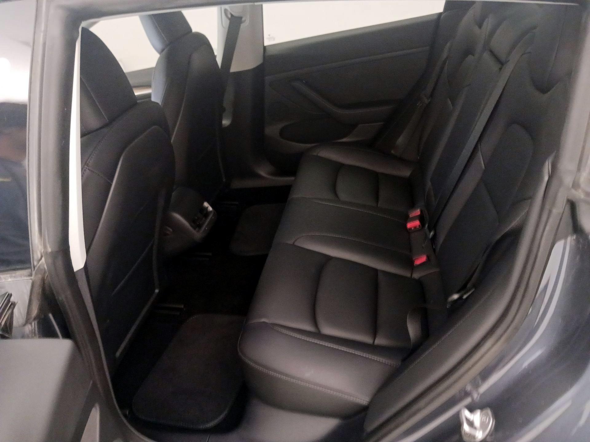 Thumbnail: 2023 Tesla Model 3 - 18