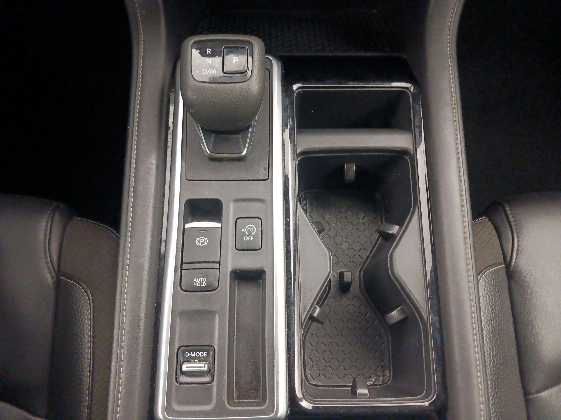 Thumbnail: 2022 Nissan Pathfinder - 18