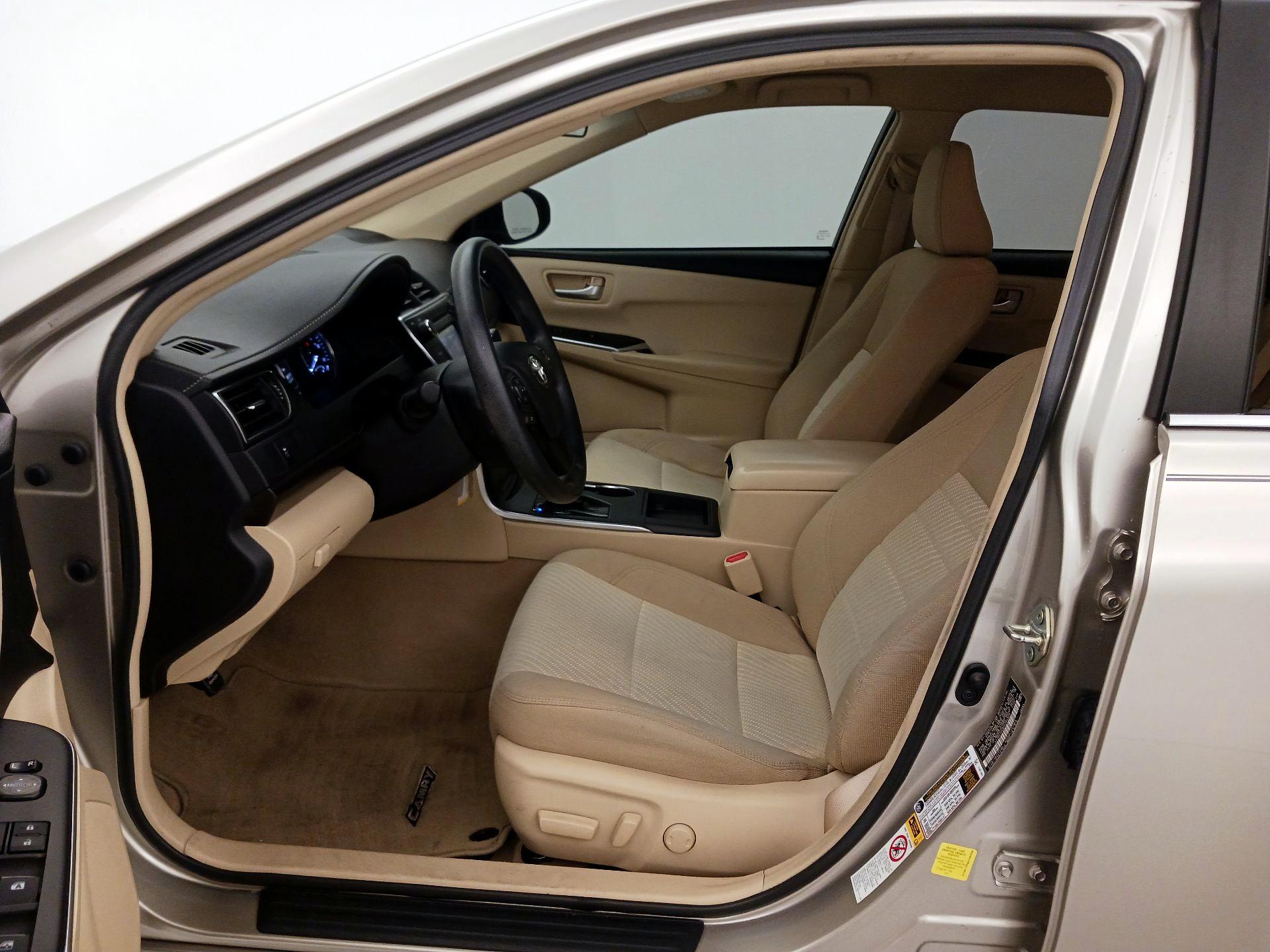 Thumbnail: 2017 Toyota Camry - 11