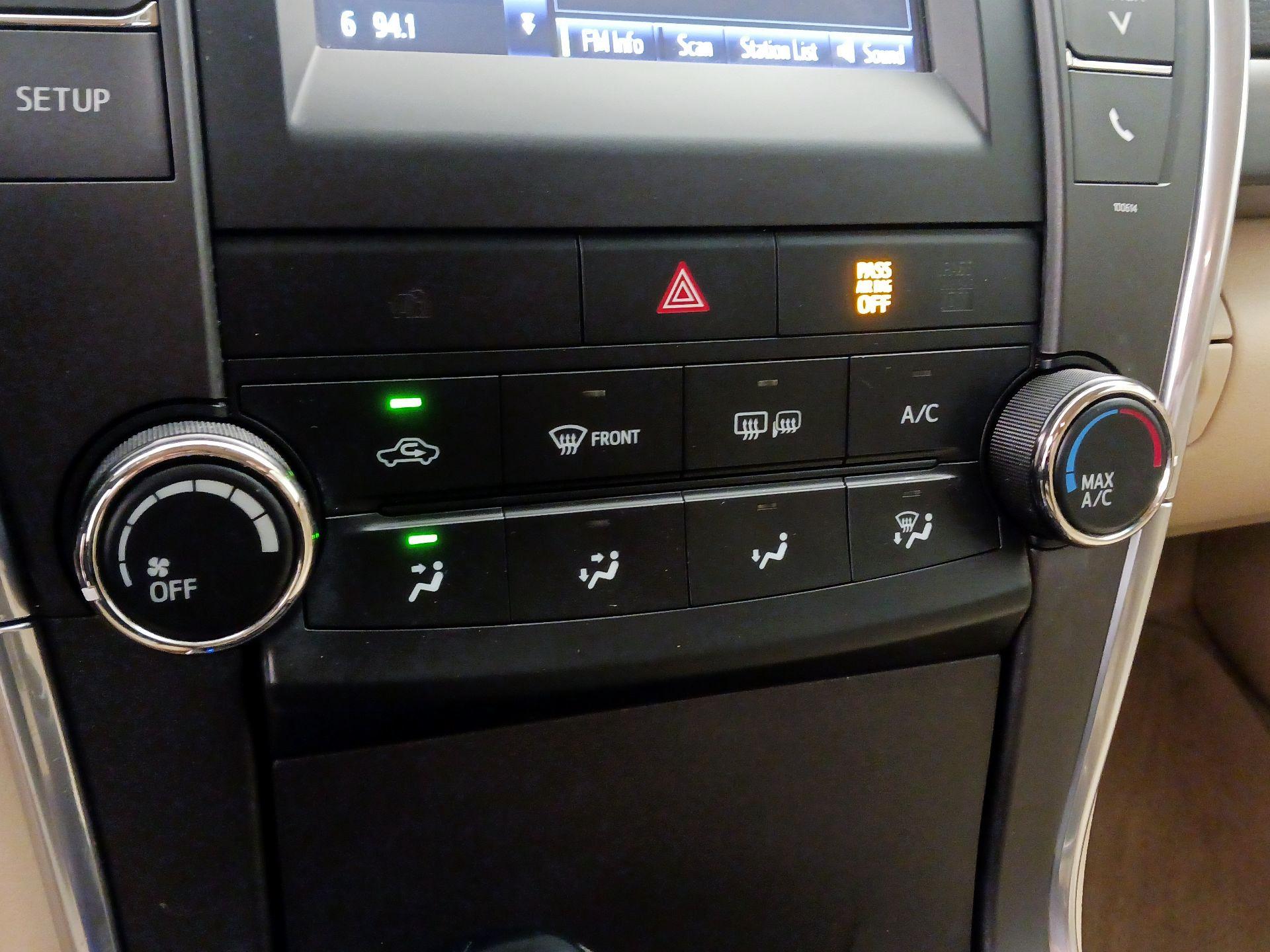 Thumbnail: 2017 Toyota Camry - 16