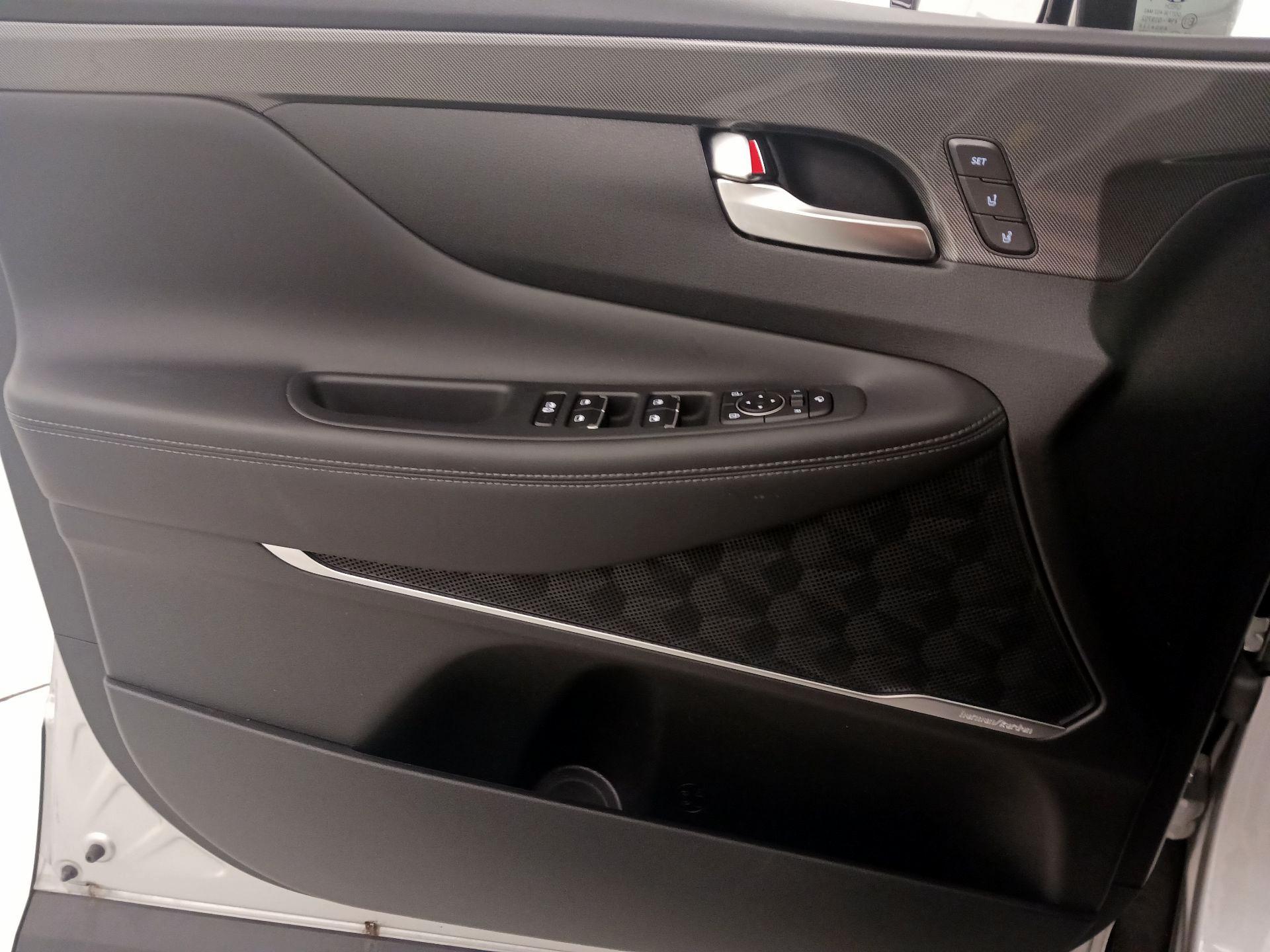 Thumbnail: 2022 Hyundai Santa Fe - 12