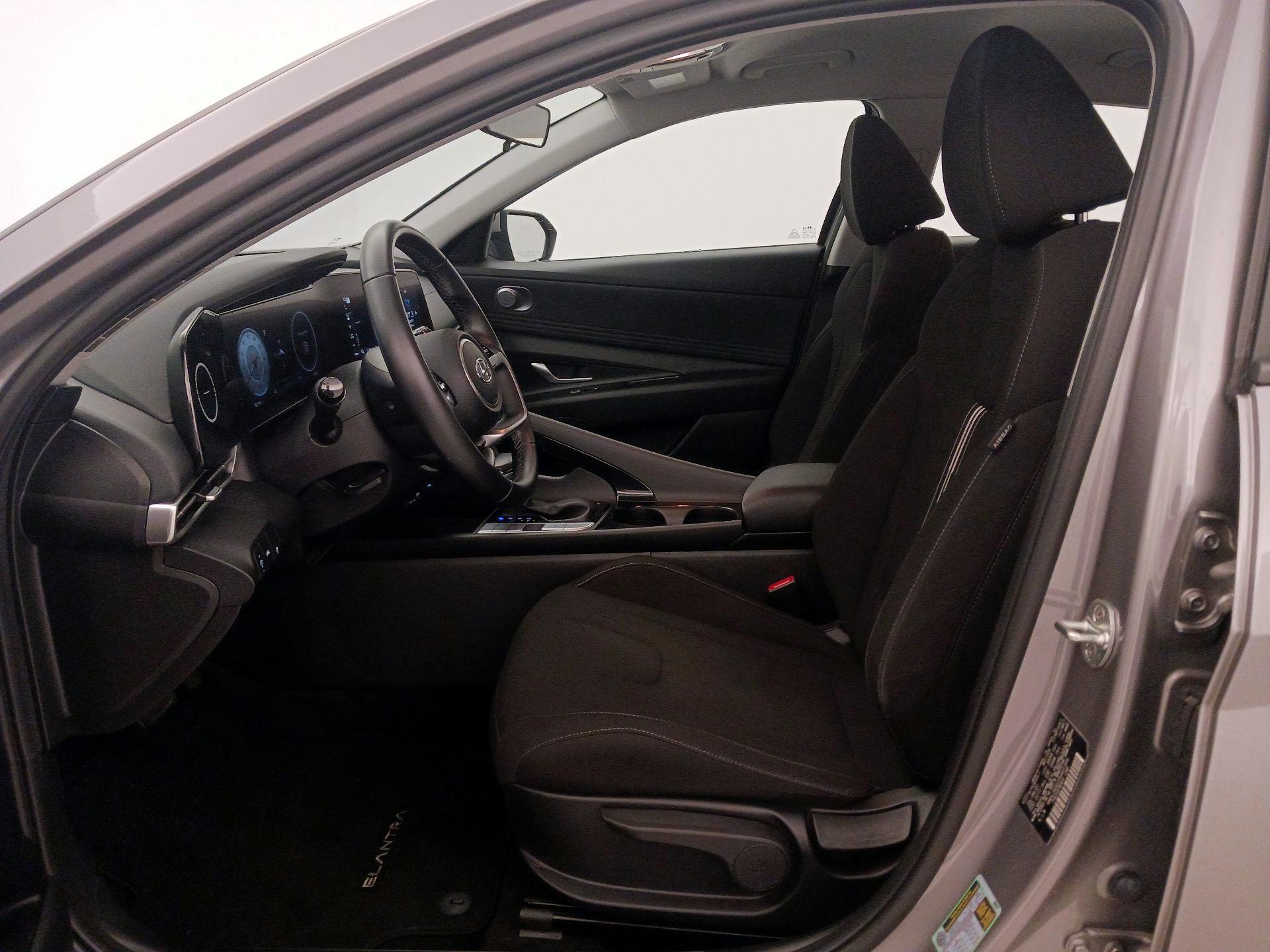 Thumbnail: 2023 Hyundai Elantra - 11