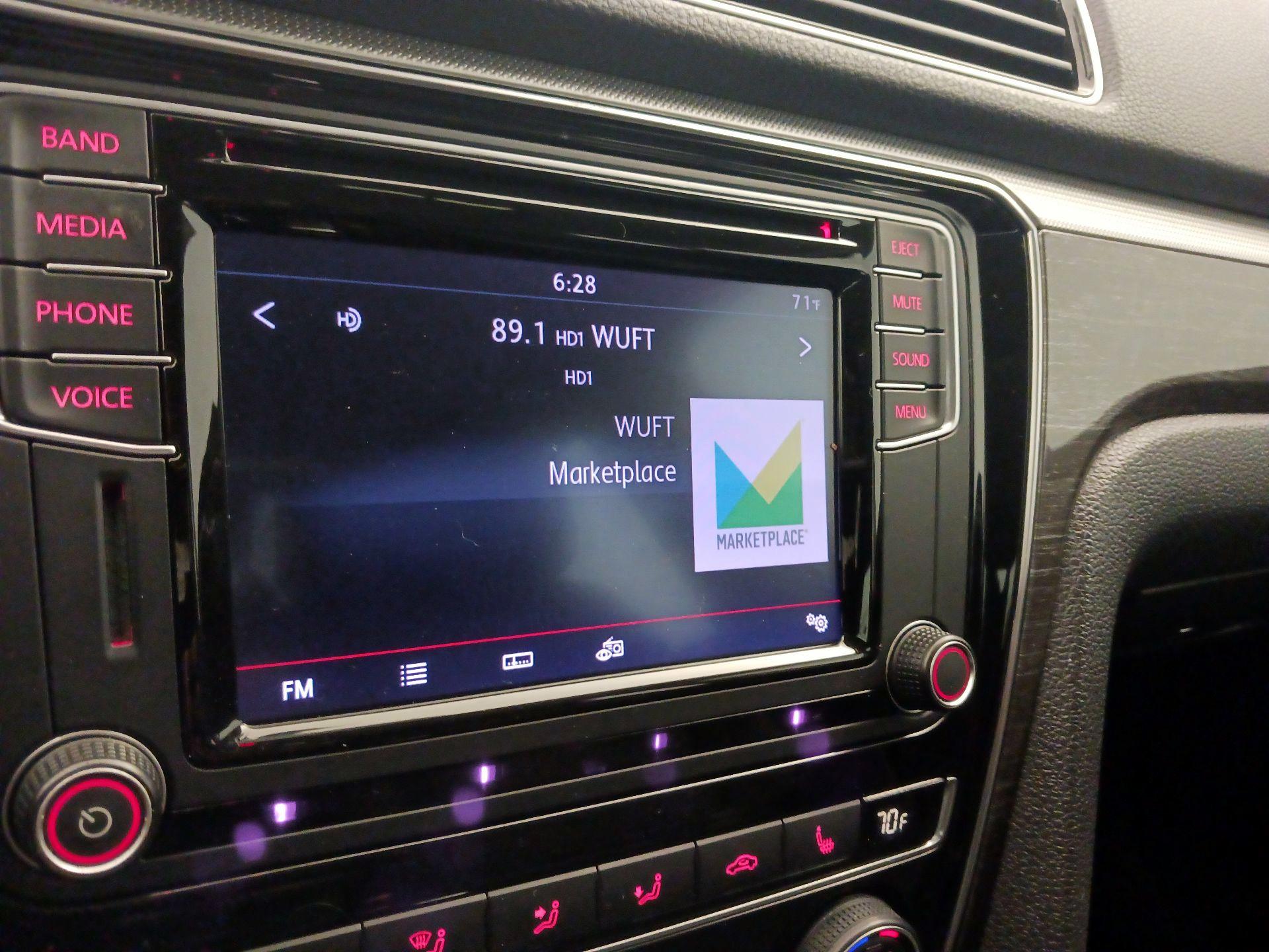 Thumbnail: 2016 Volkswagen Passat - 15