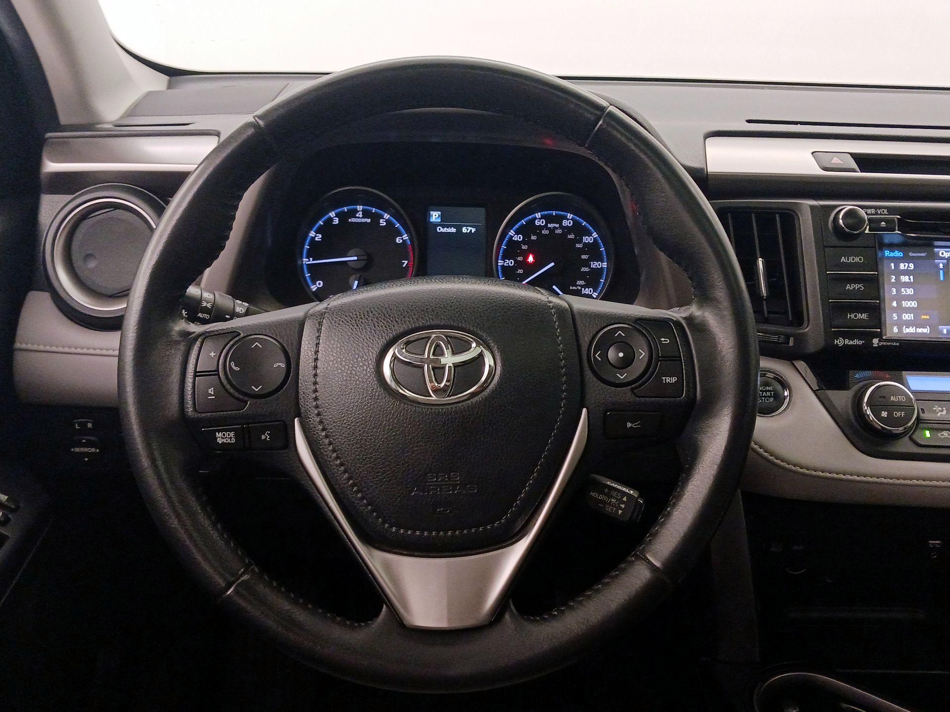 Thumbnail: 2018 Toyota RAV4 - 10