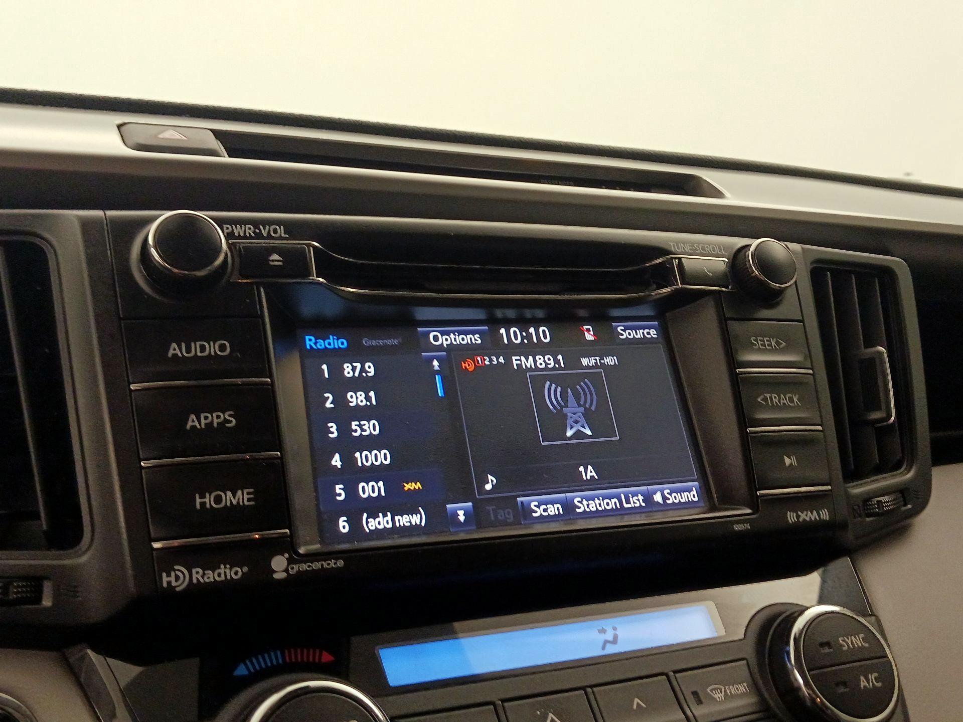 Thumbnail: 2018 Toyota RAV4 - 15