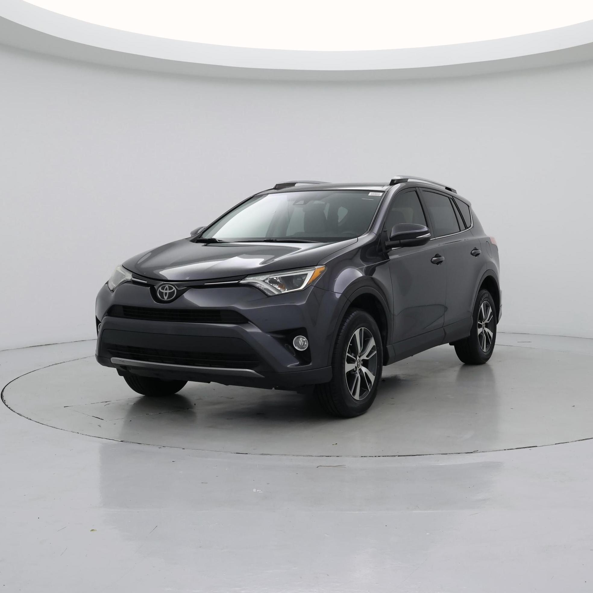 Thumbnail: 2018 Toyota RAV4 - 4