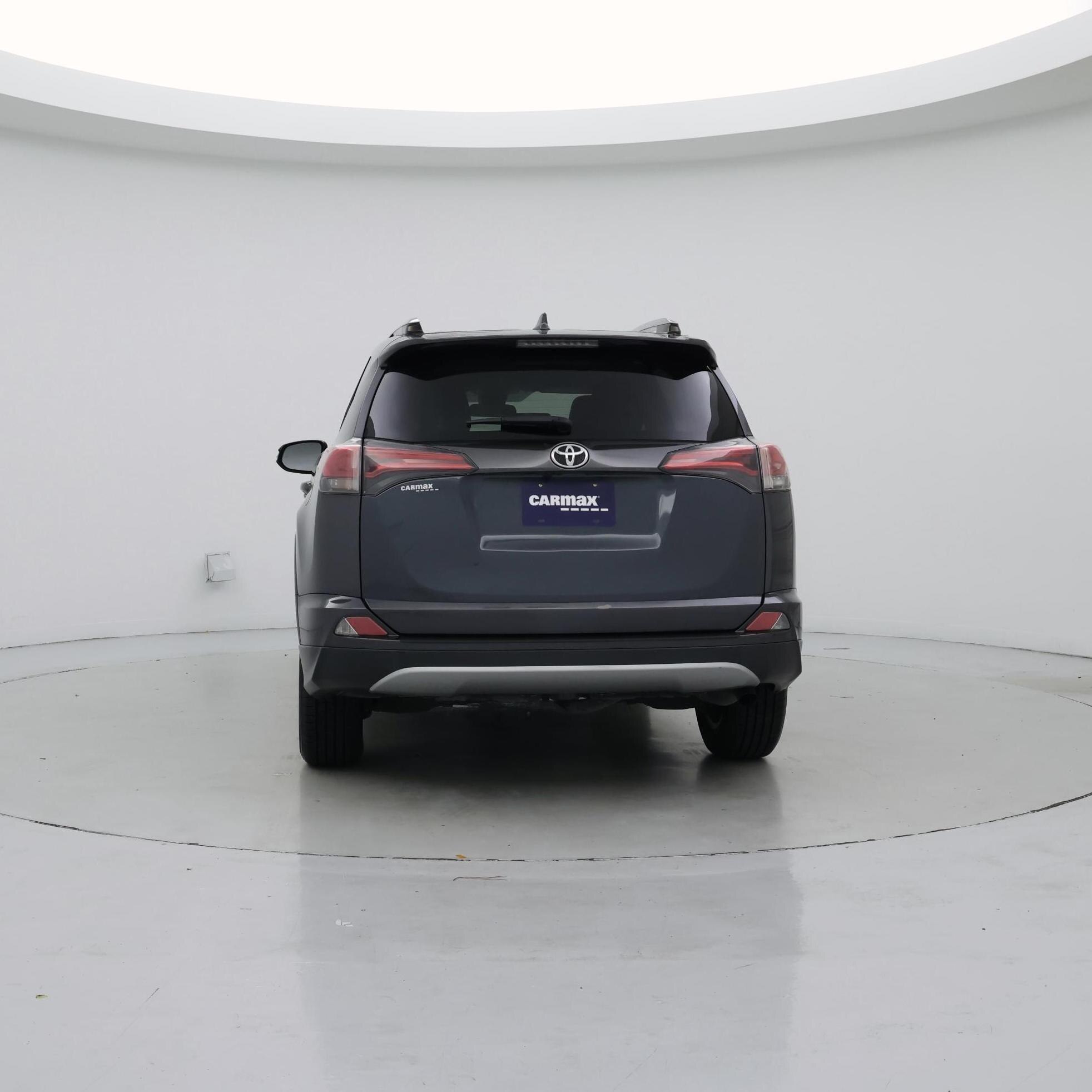 Thumbnail: 2018 Toyota RAV4 - 6