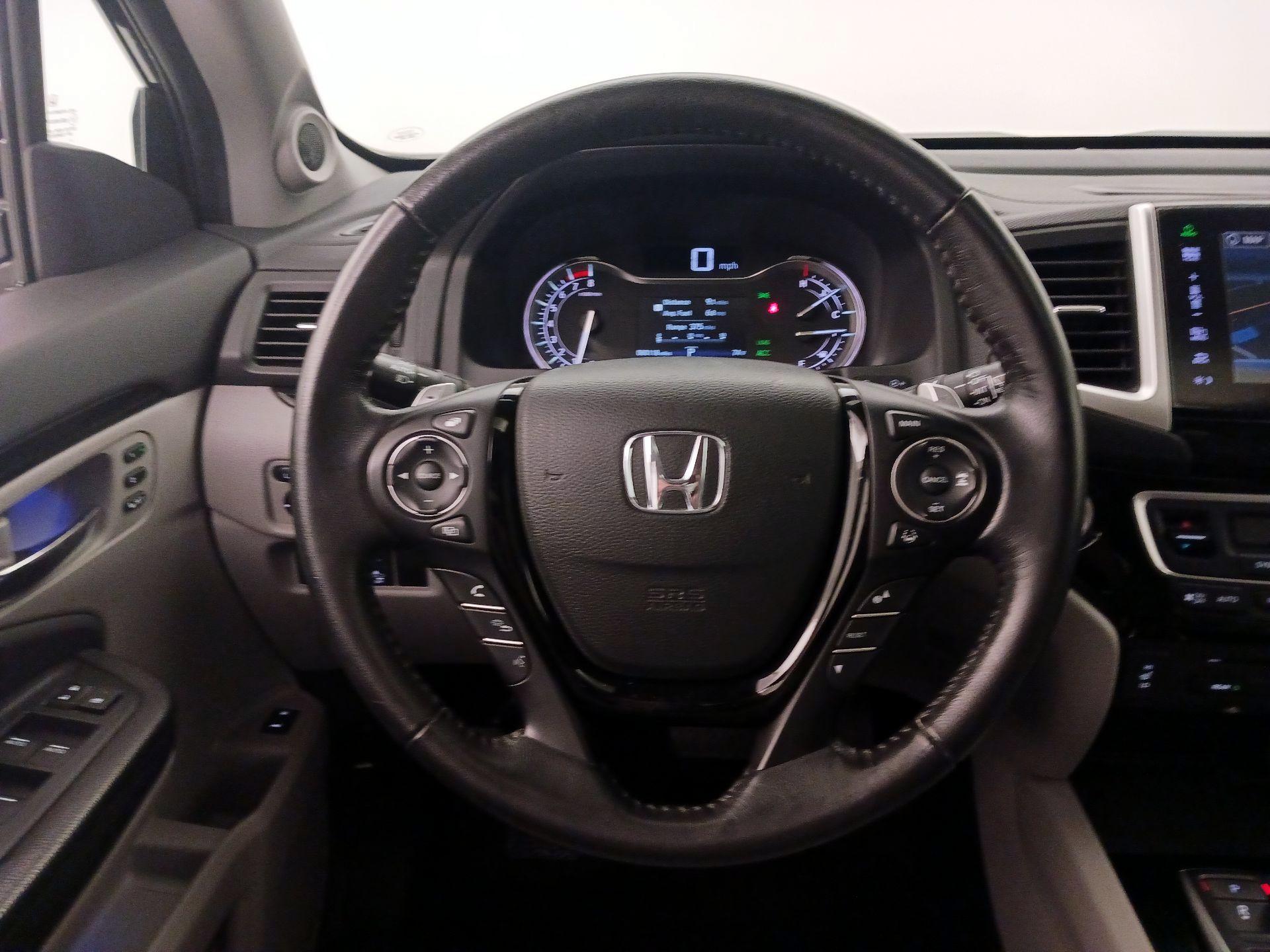 Thumbnail: 2016 Honda Pilot - 10