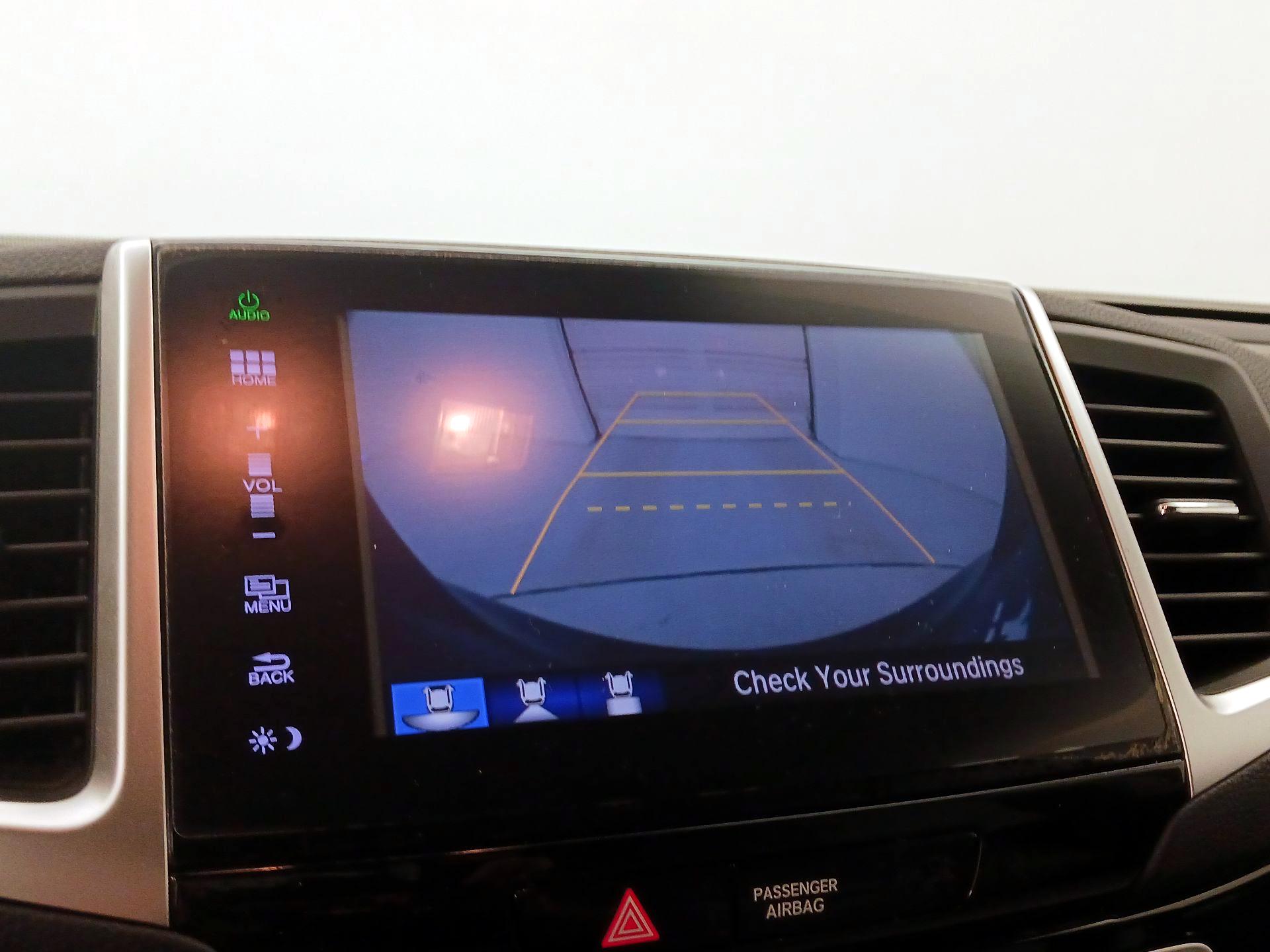 Thumbnail: 2016 Honda Pilot - 15