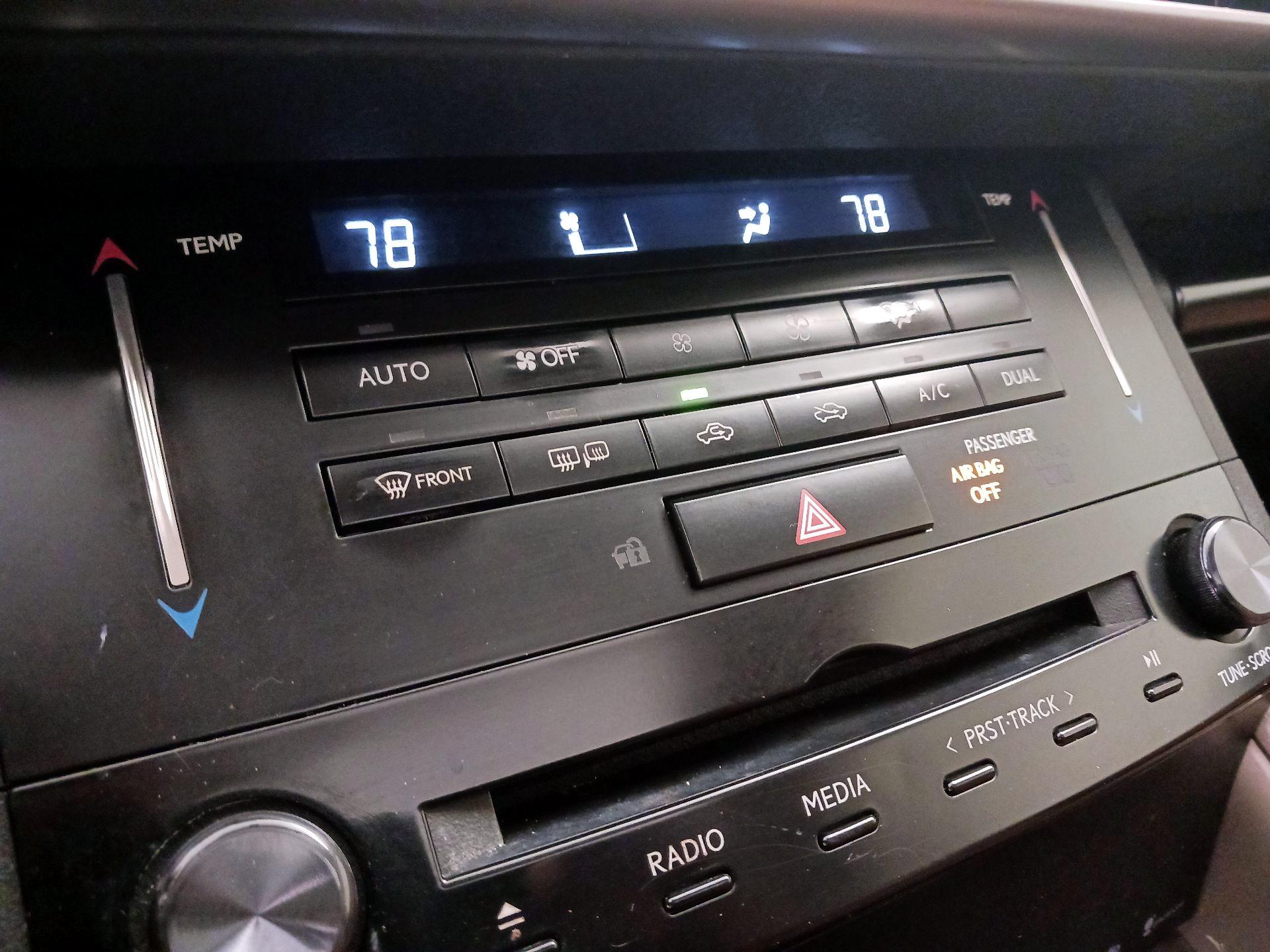 Thumbnail: 2014 Lexus IS - 16