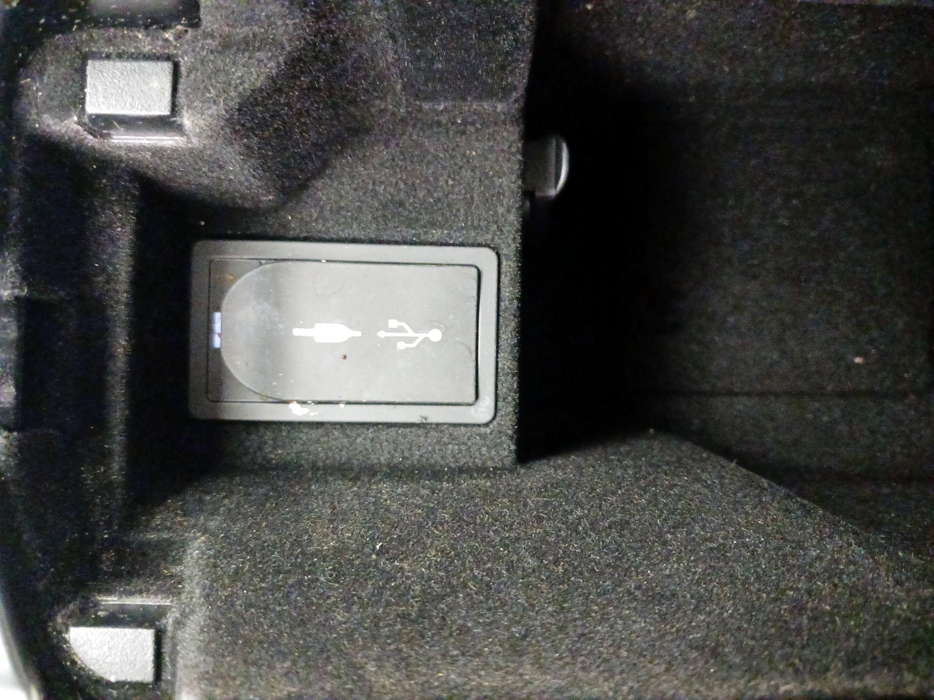 Thumbnail: 2014 Lexus IS - 18