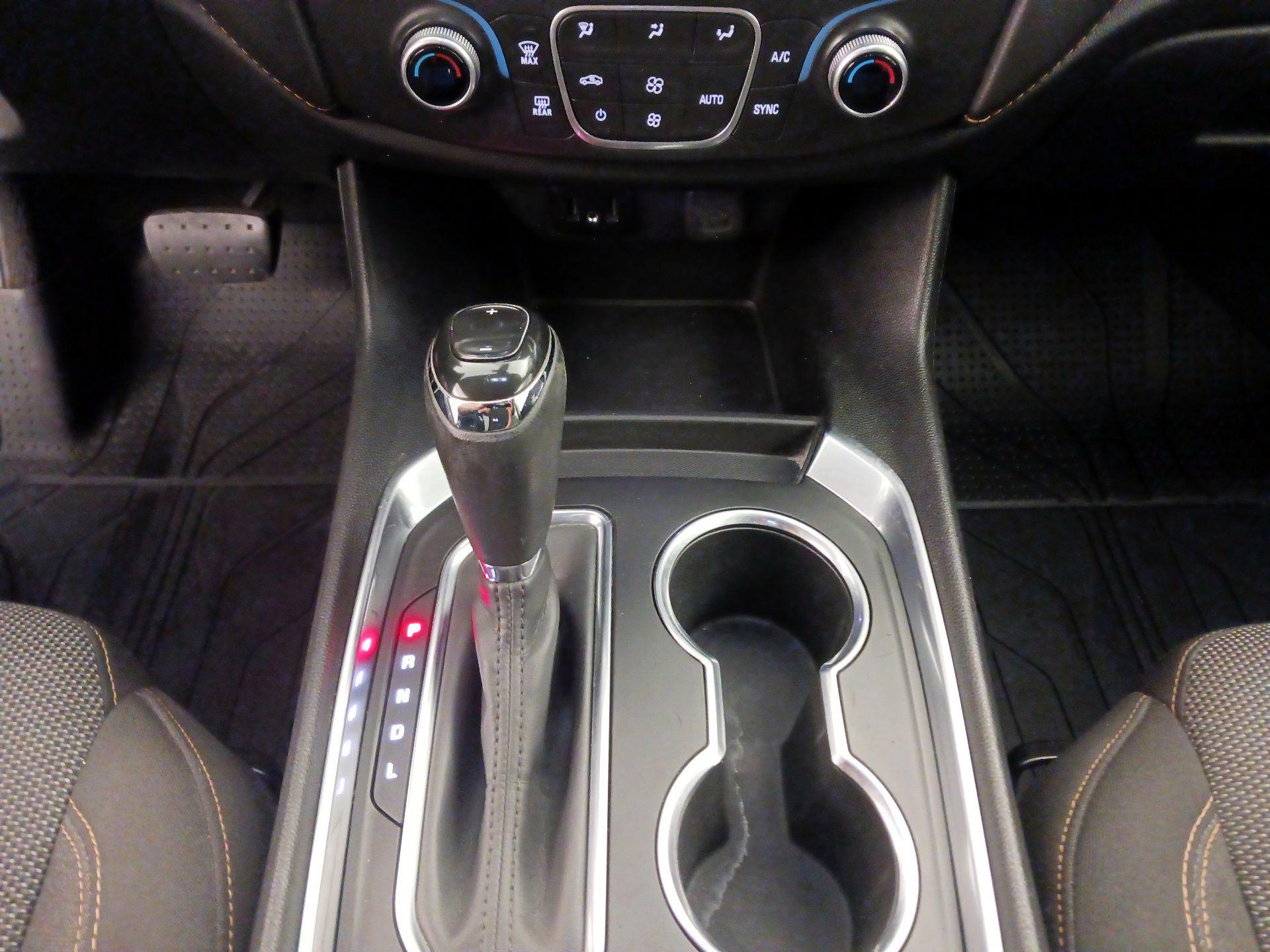 Thumbnail: 2019 Chevrolet Traverse - 17