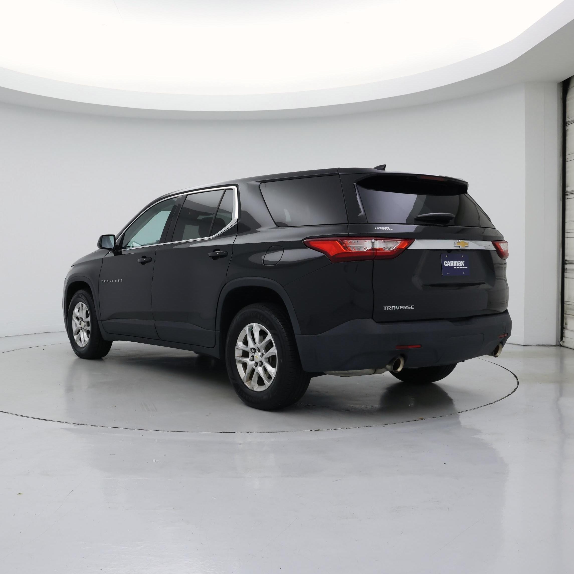 Thumbnail: 2019 Chevrolet Traverse - 2