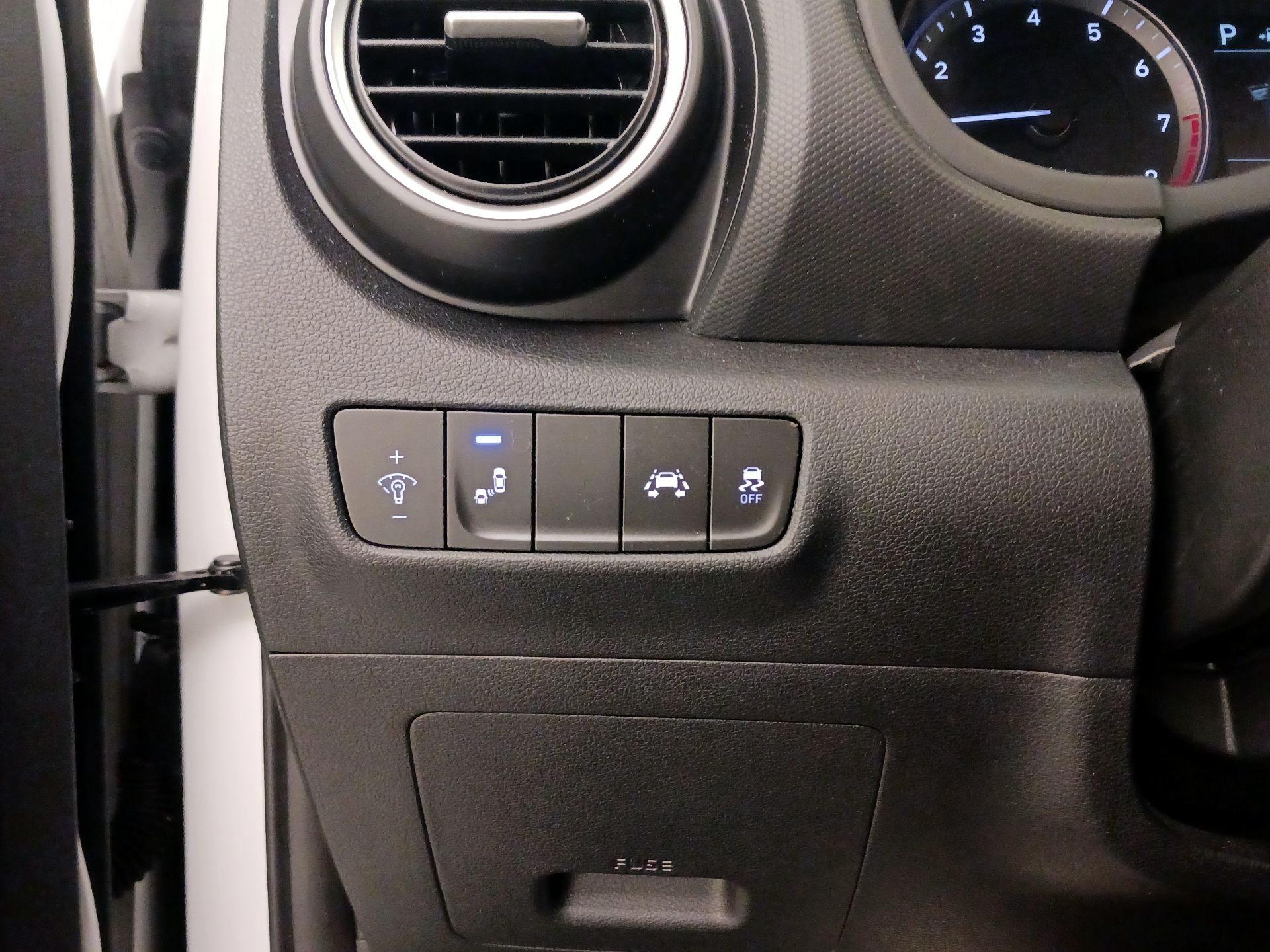 Thumbnail: 2018 Hyundai Kona - 13