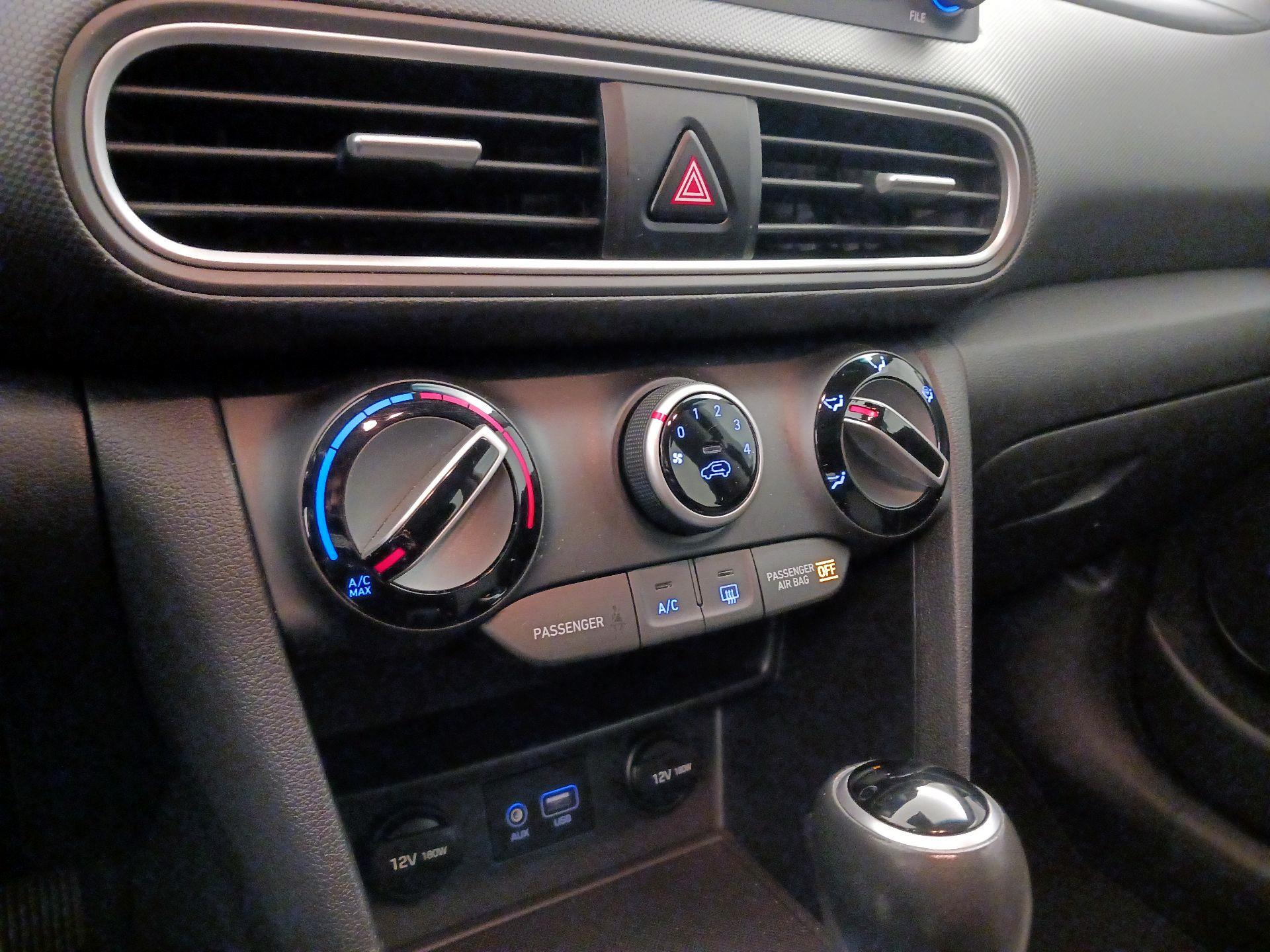 Thumbnail: 2018 Hyundai Kona - 16