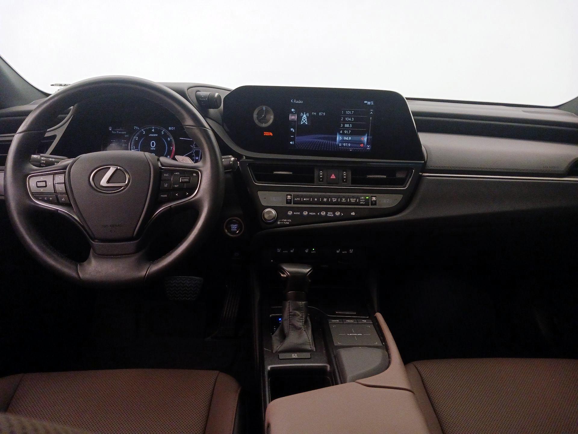 Thumbnail: 2022 Lexus ES - 9