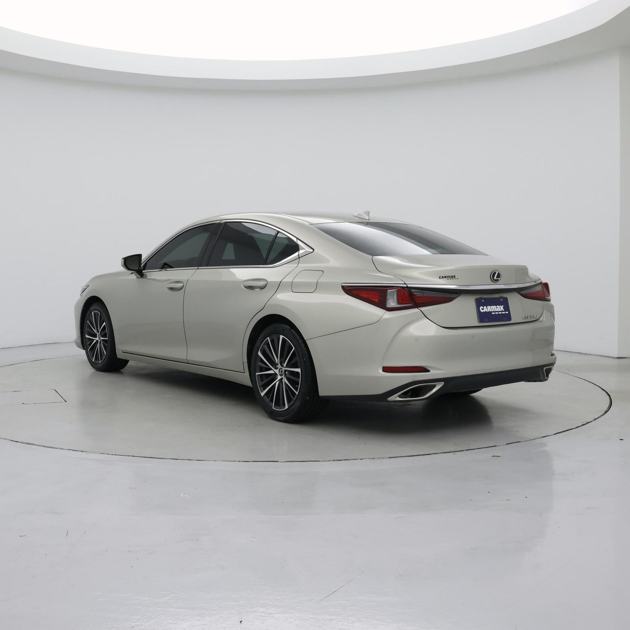 Thumbnail: 2022 Lexus ES - 2