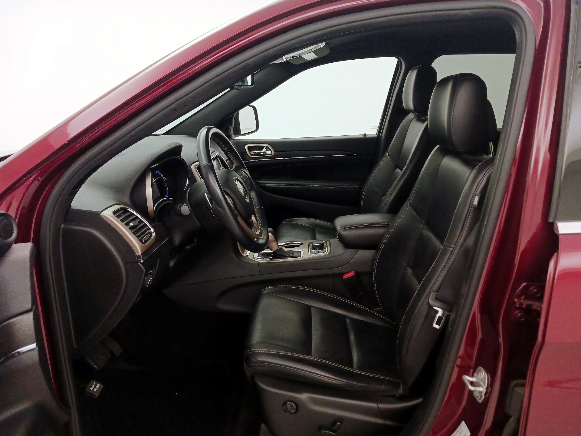 Thumbnail: 2016 Jeep Grand Cherokee - 11