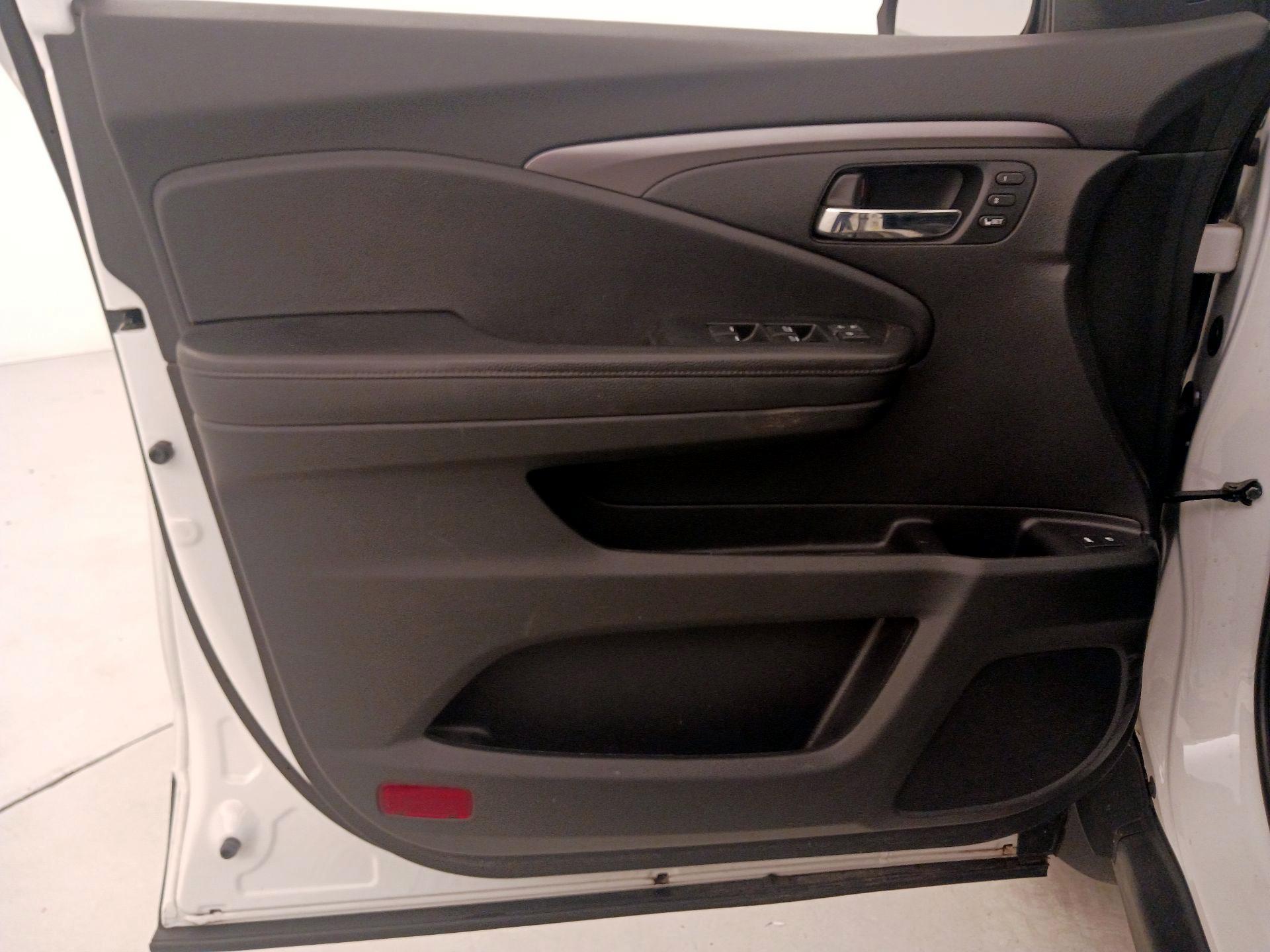 Thumbnail: 2021 Honda Passport - 12