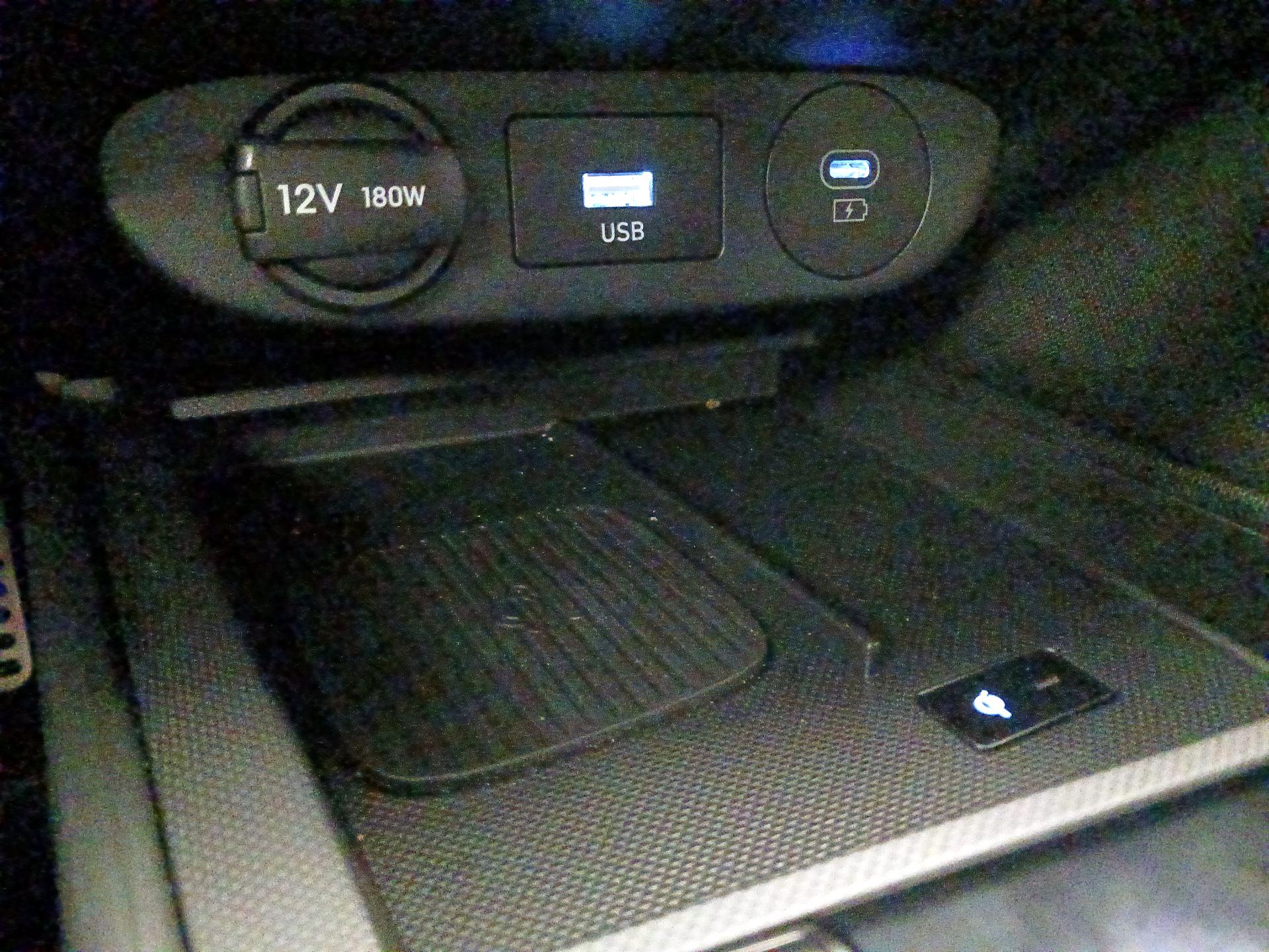 Thumbnail: 2025 Hyundai Elantra - 18