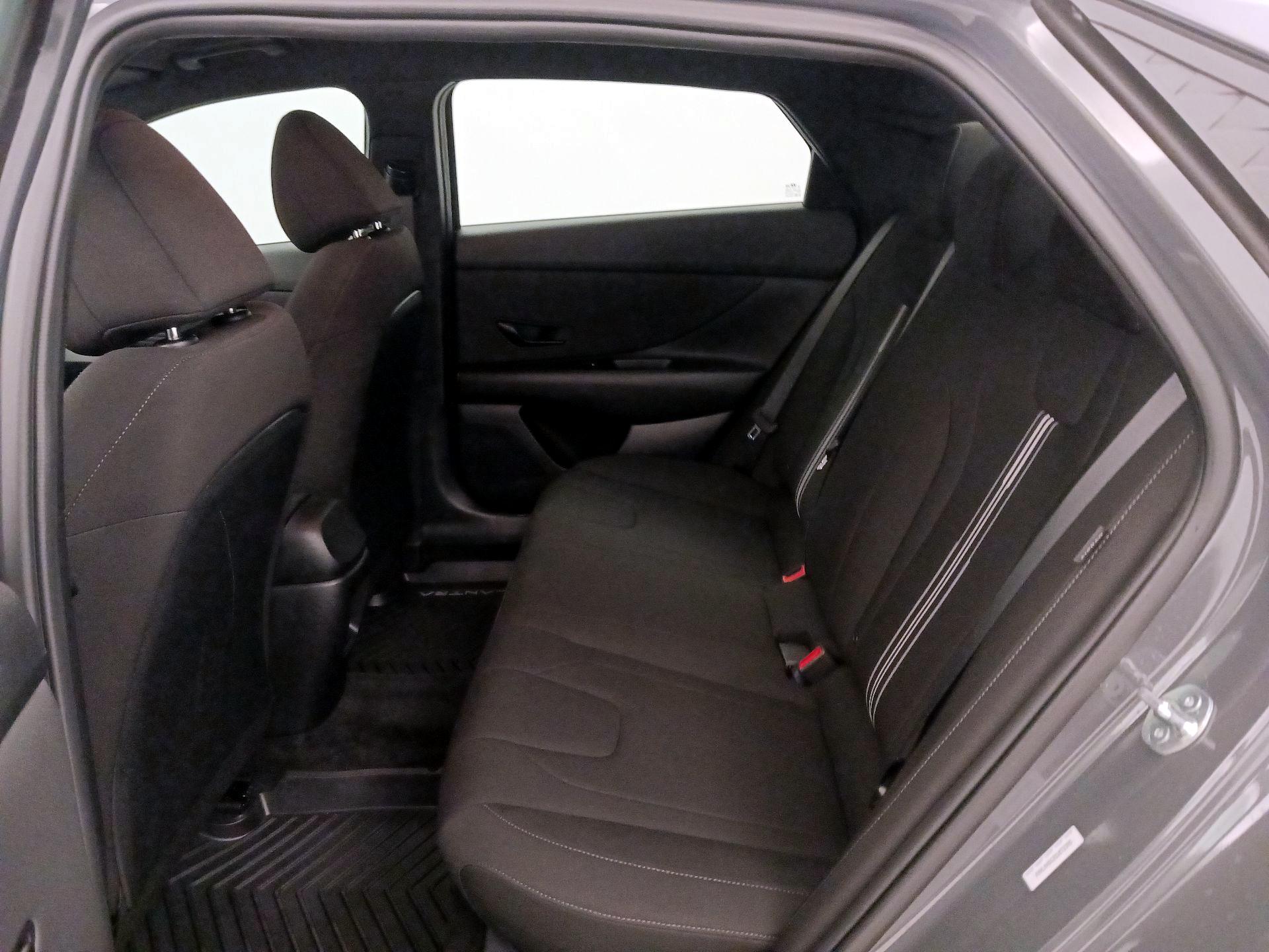 Thumbnail: 2025 Hyundai Elantra - 19