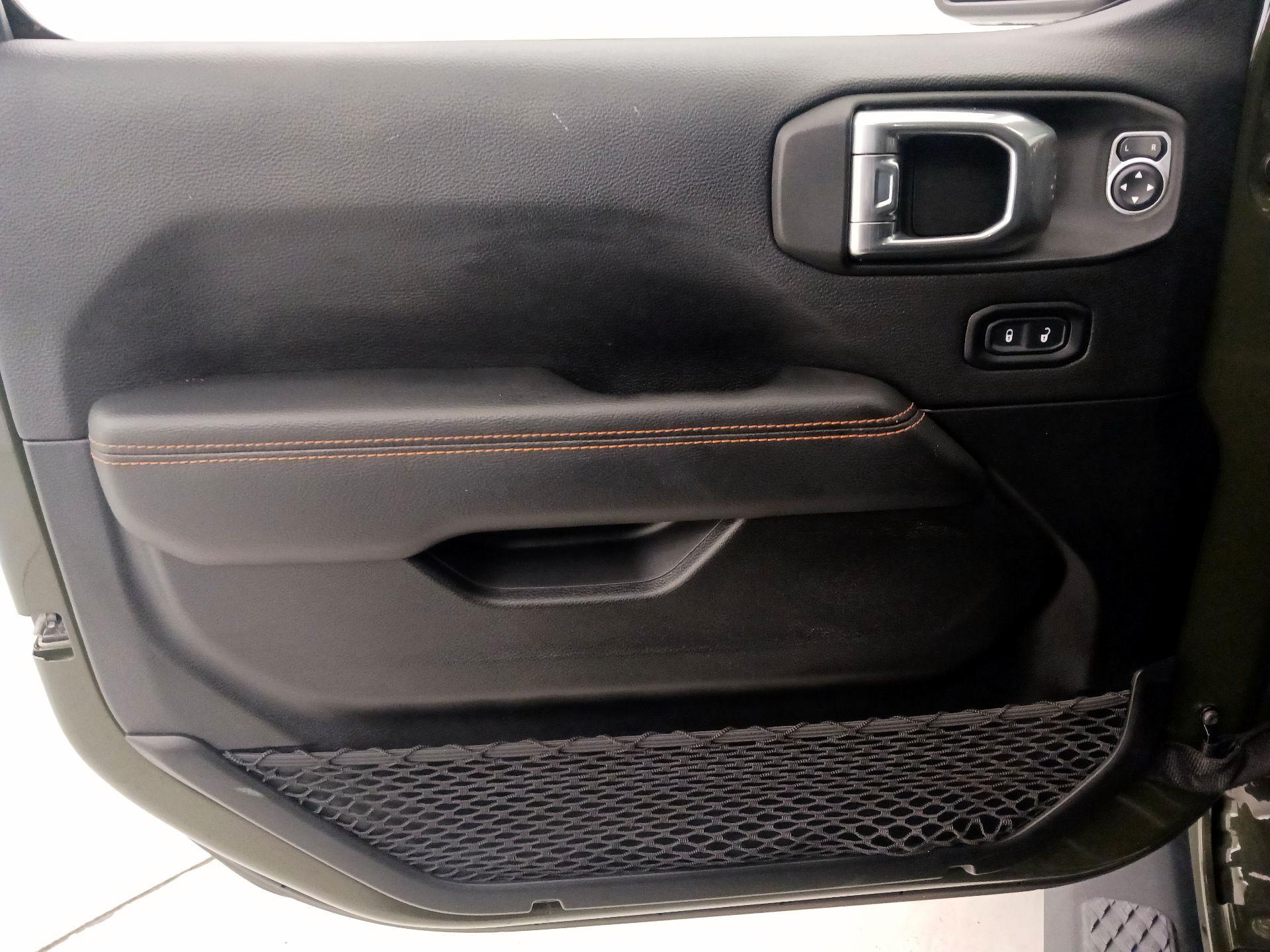 Thumbnail: 2021 Jeep Gladiator - 12