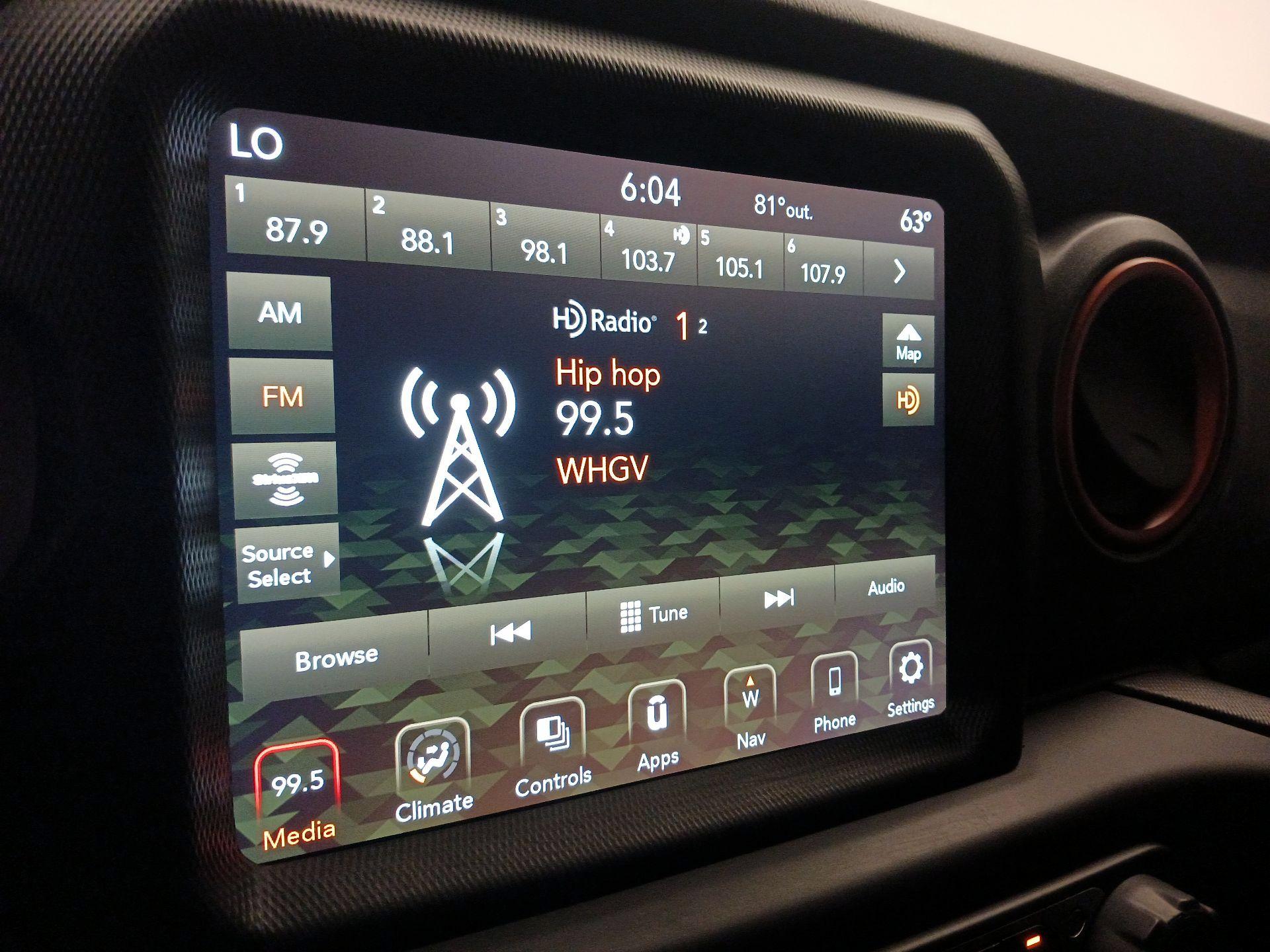 Thumbnail: 2021 Jeep Gladiator - 16