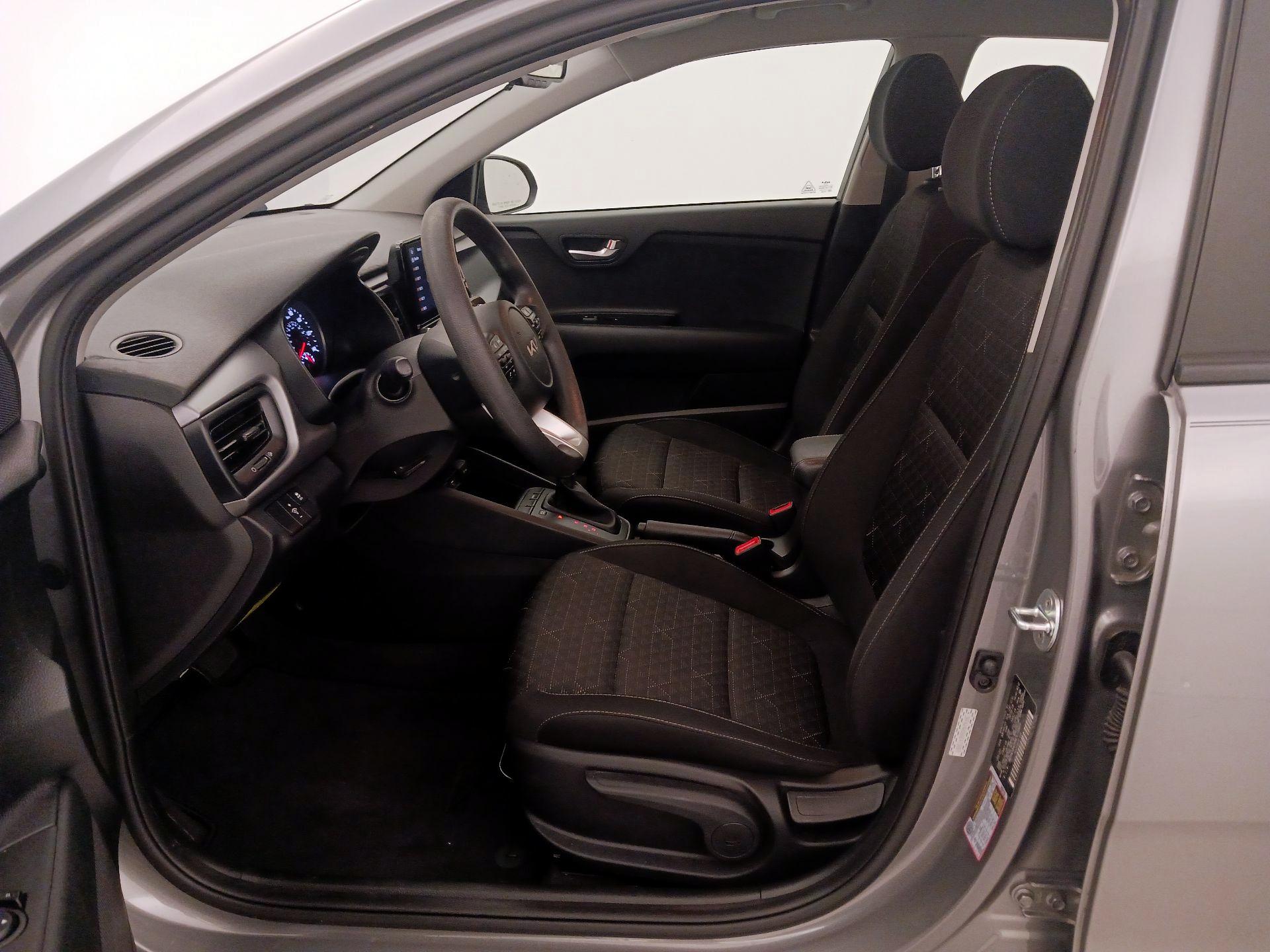 Thumbnail: 2022 Kia Rio - 11